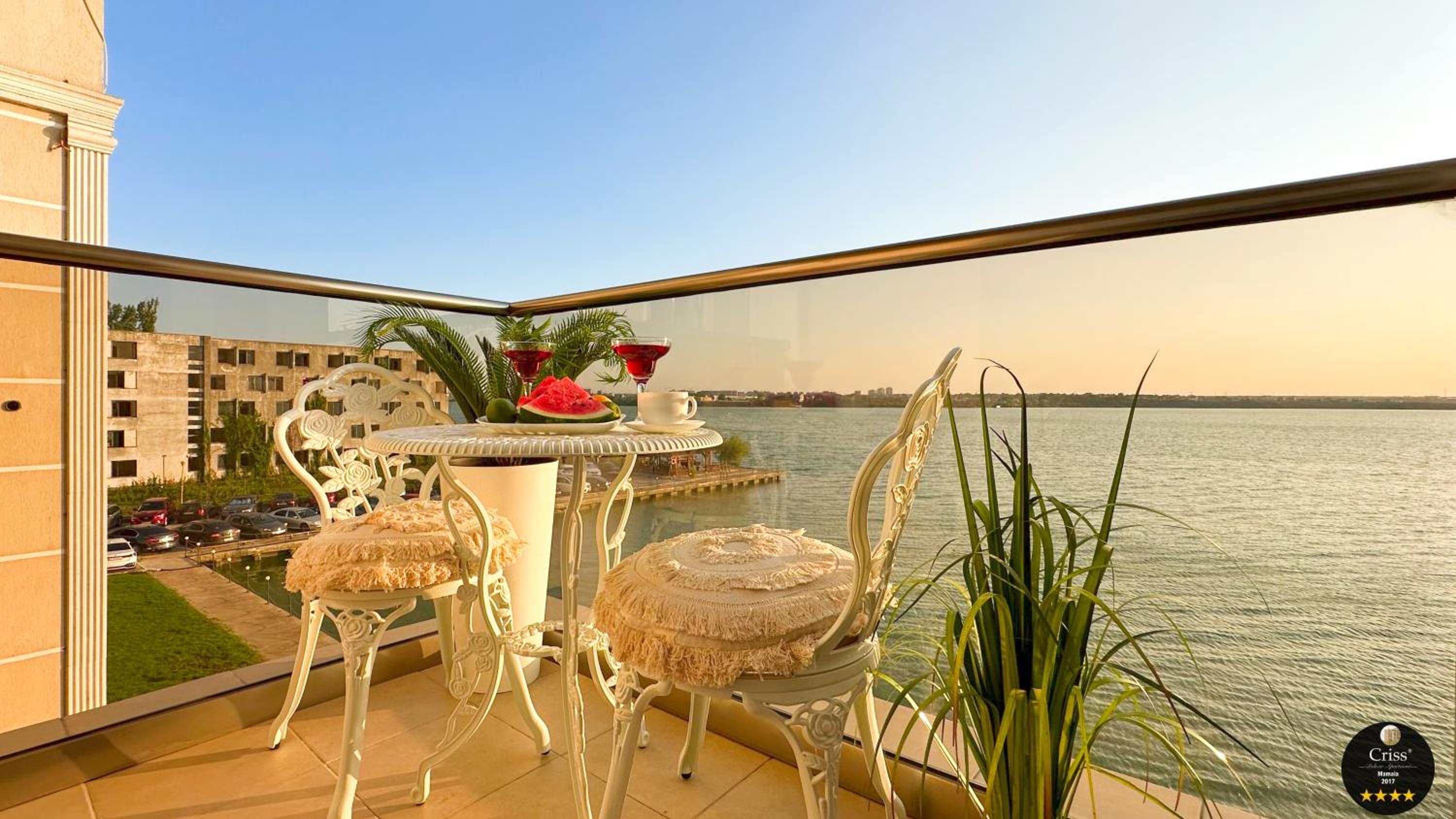 Deluxe Criss Solid Residence Mamaia view 5