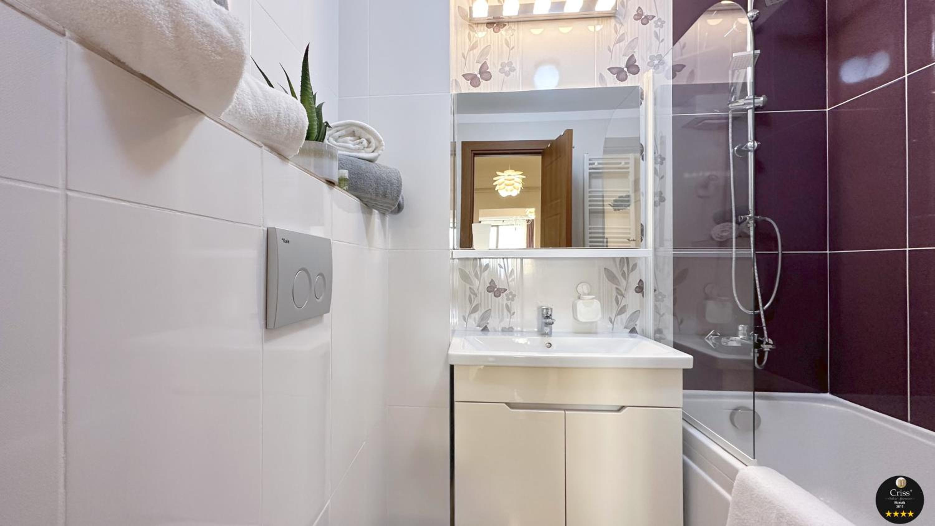 Deluxe Criss Solid Residence Mamaia view 3