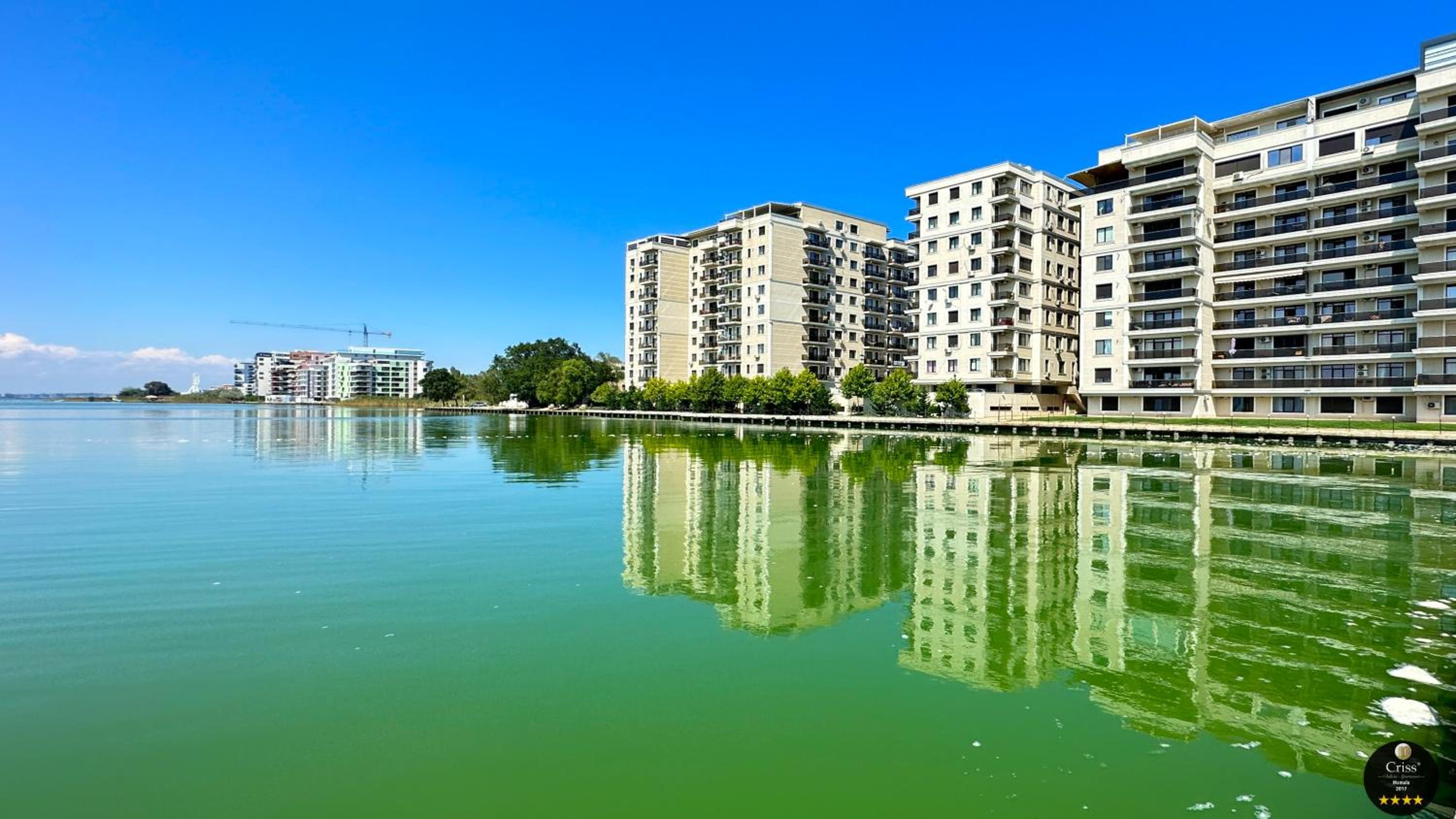 Hotel Deluxe Criss Solid Residence Mamaia - Image 1