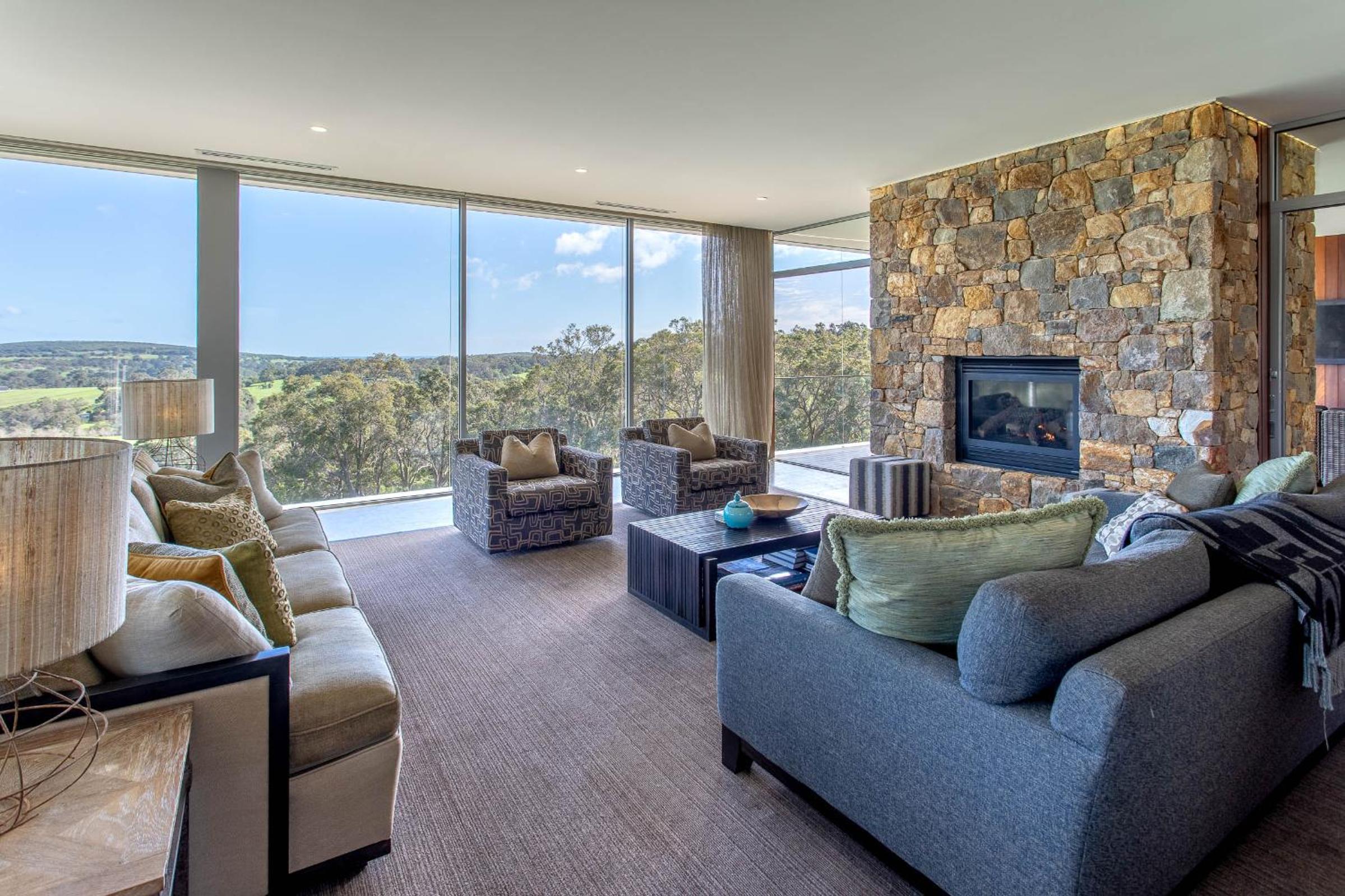 Ithaca I Private Properties