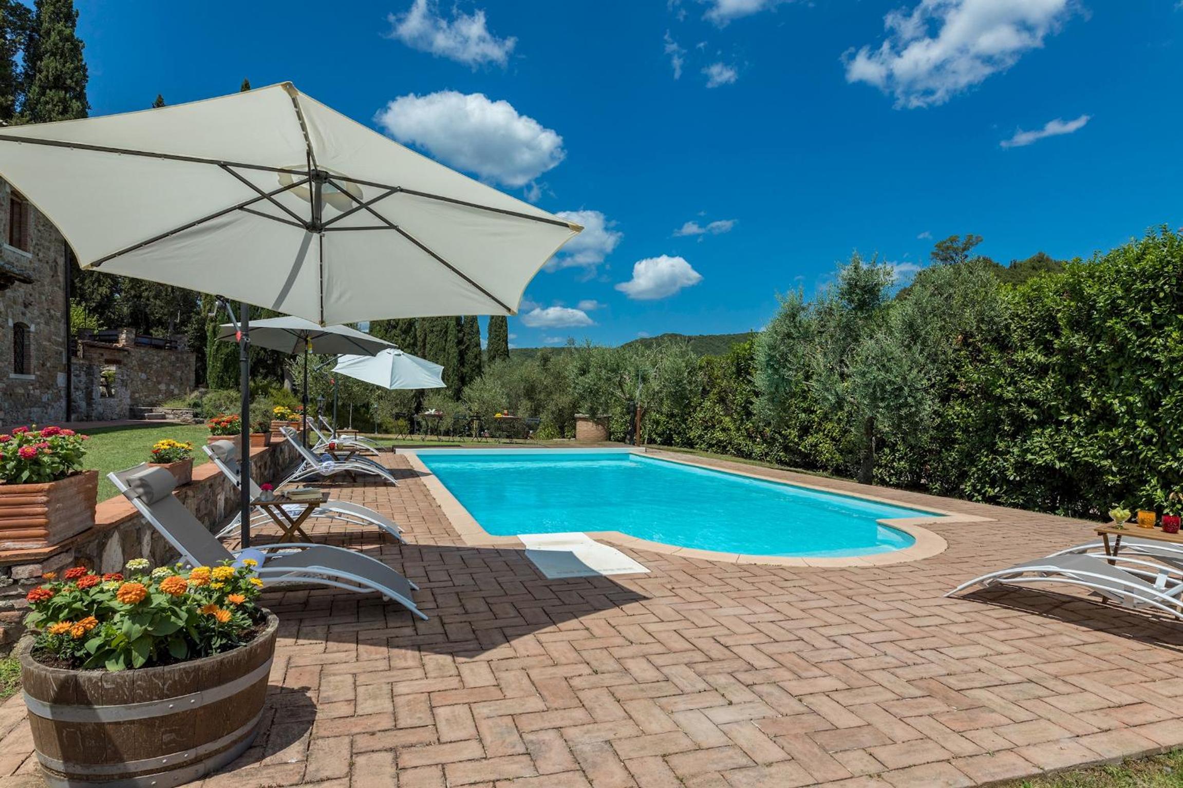 PODERE MONTIONI 6&2, Emma Villas view 5