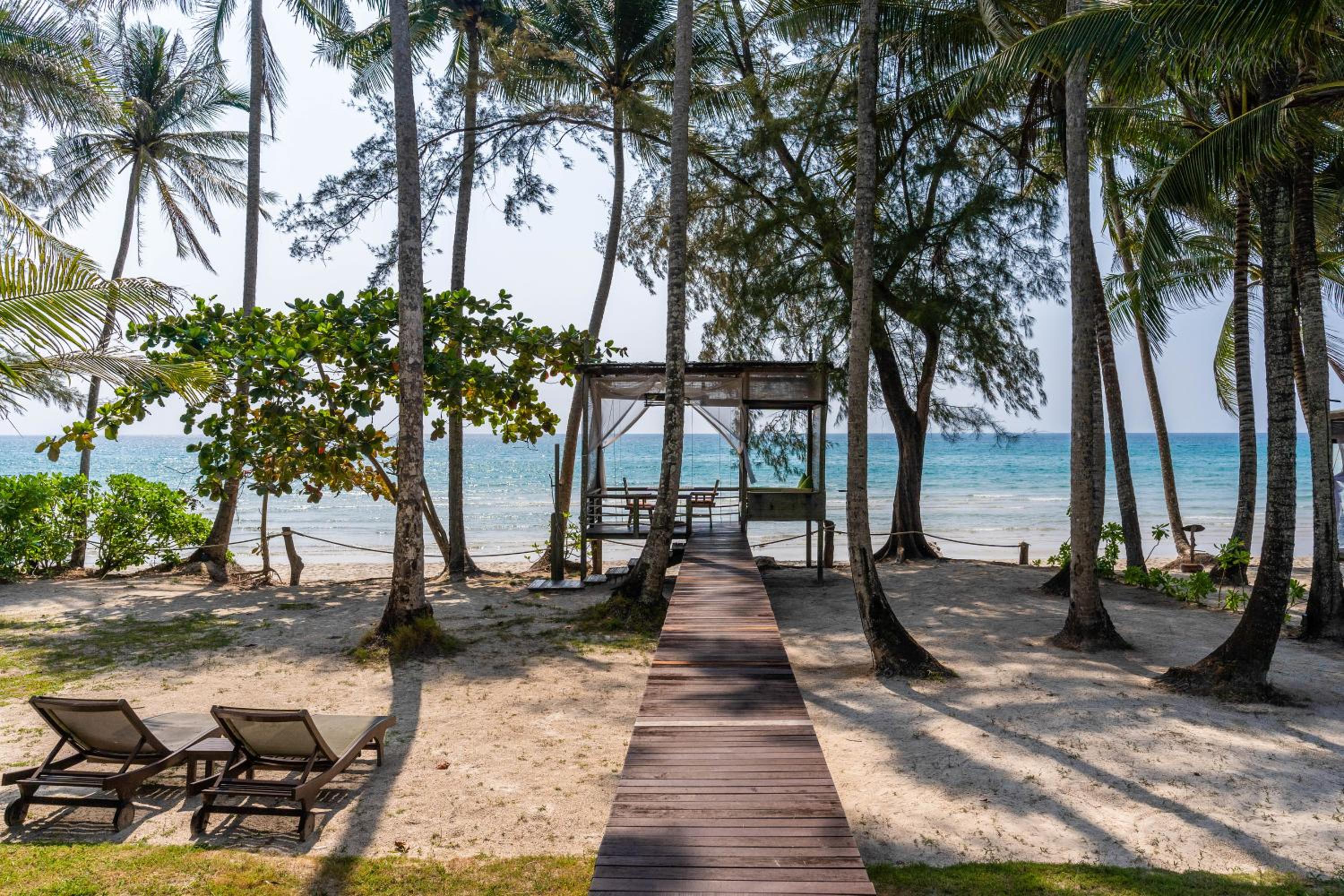 High Season Pool Villa & Spa