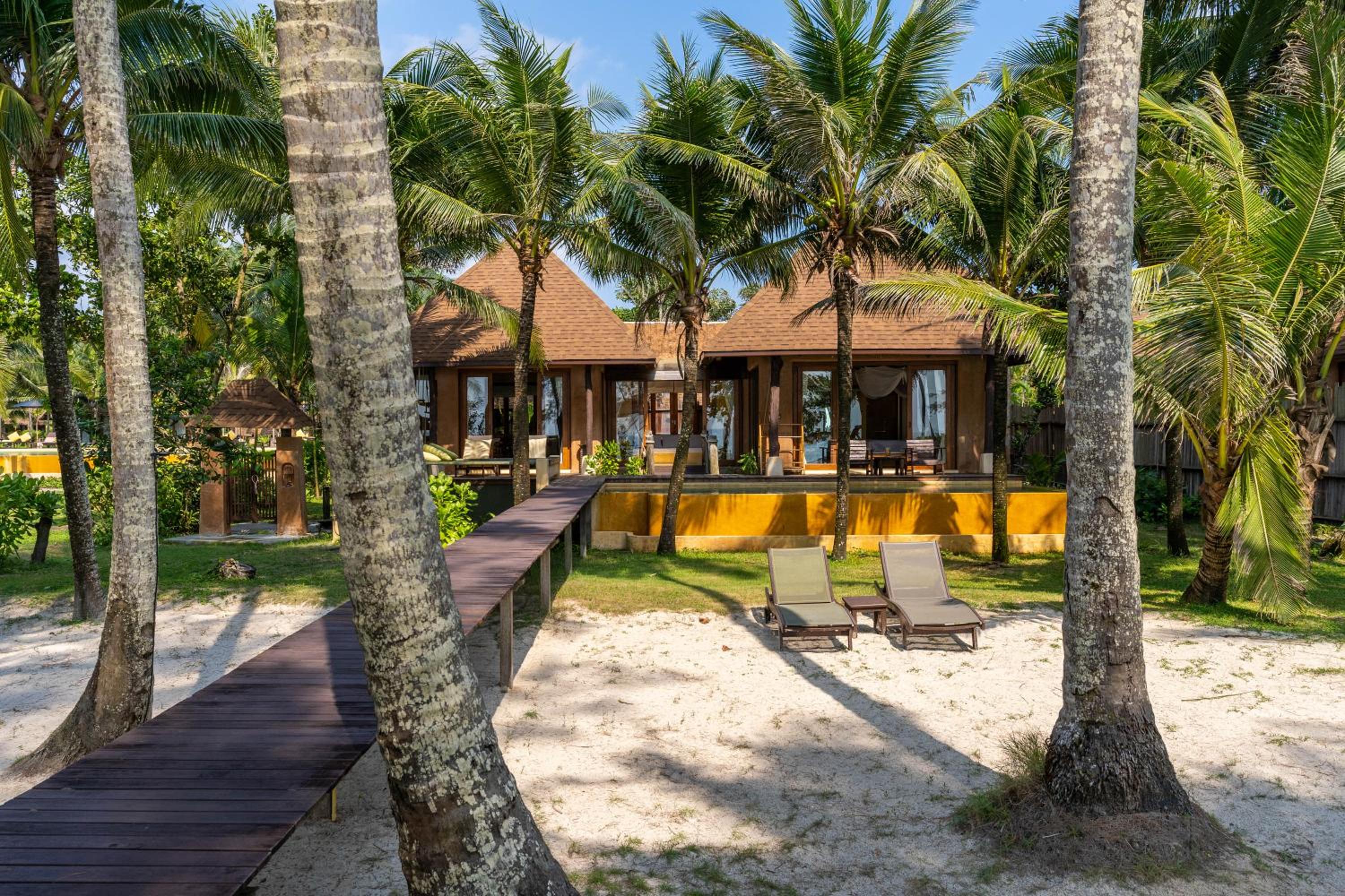 High Season Pool Villa & Spa