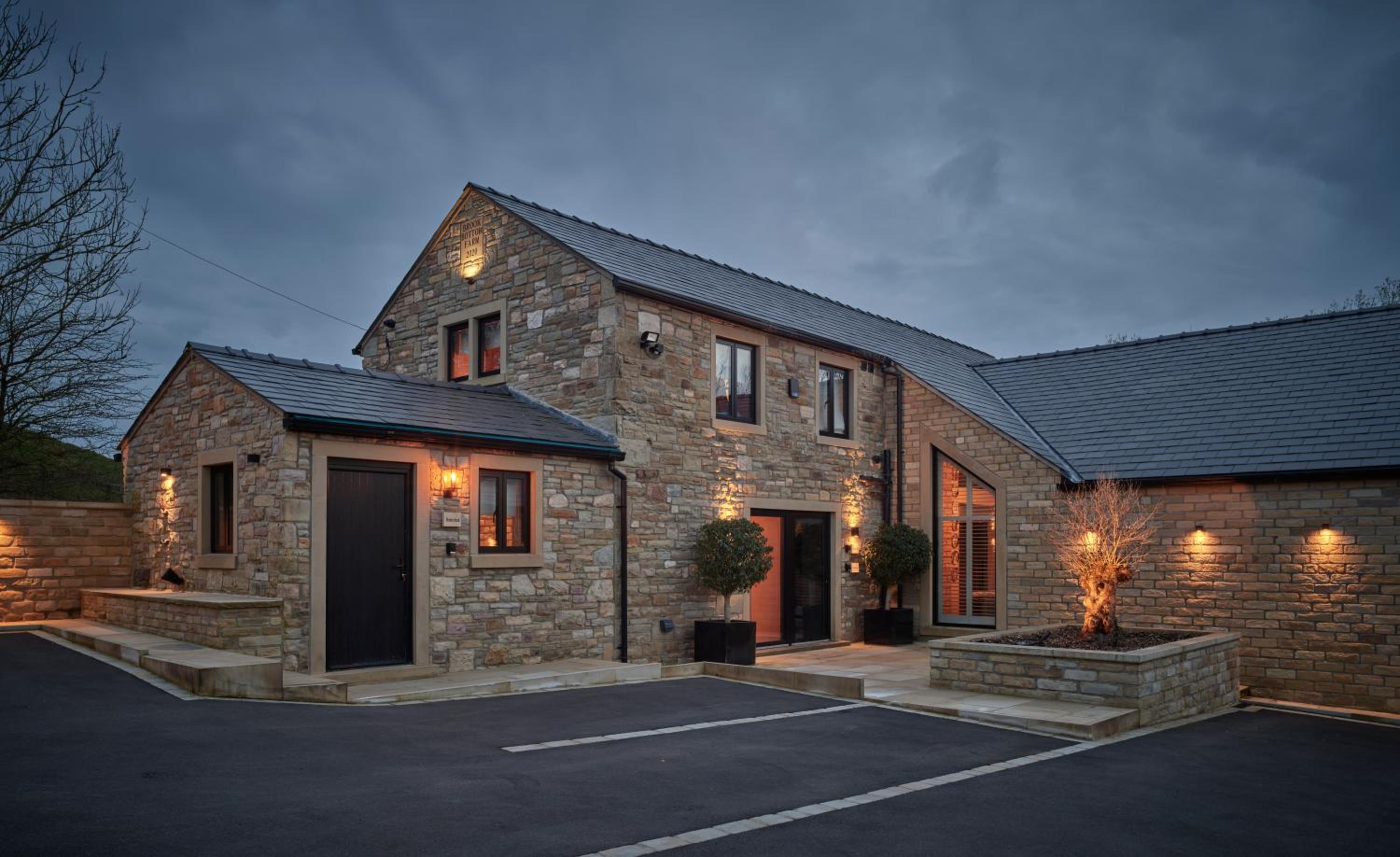 Brook Bottom Farm luxury apartments and Farmhouse view 2