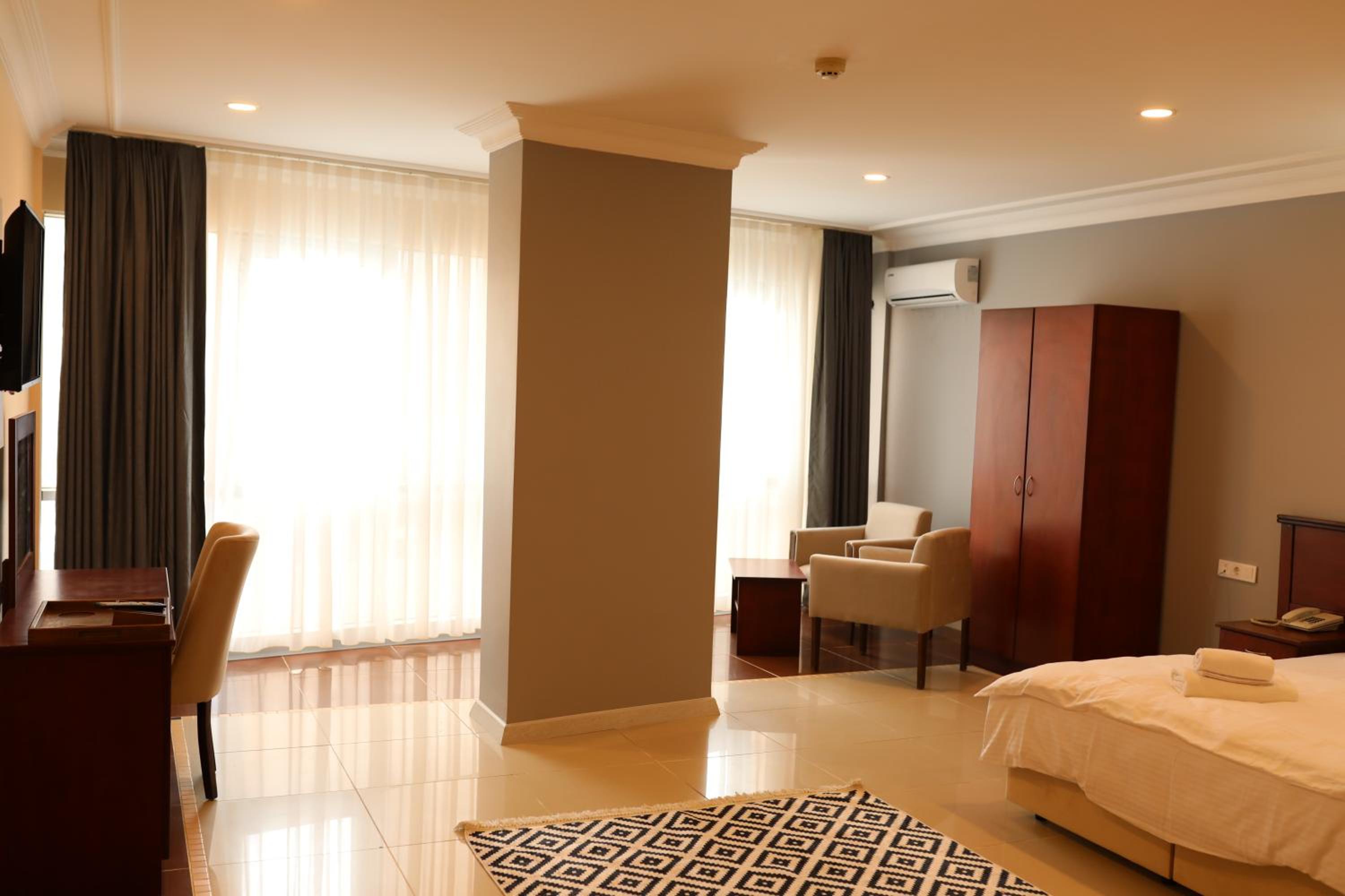 Marina Park Otel - Image 5