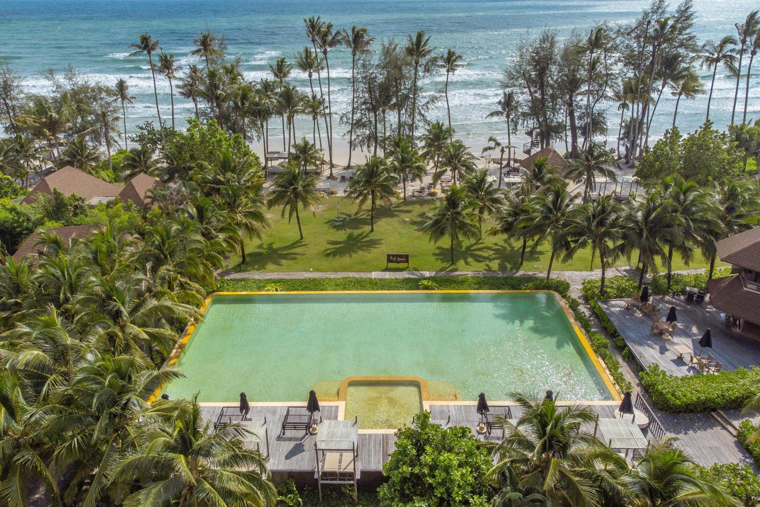 High Season Pool Villa & Spa