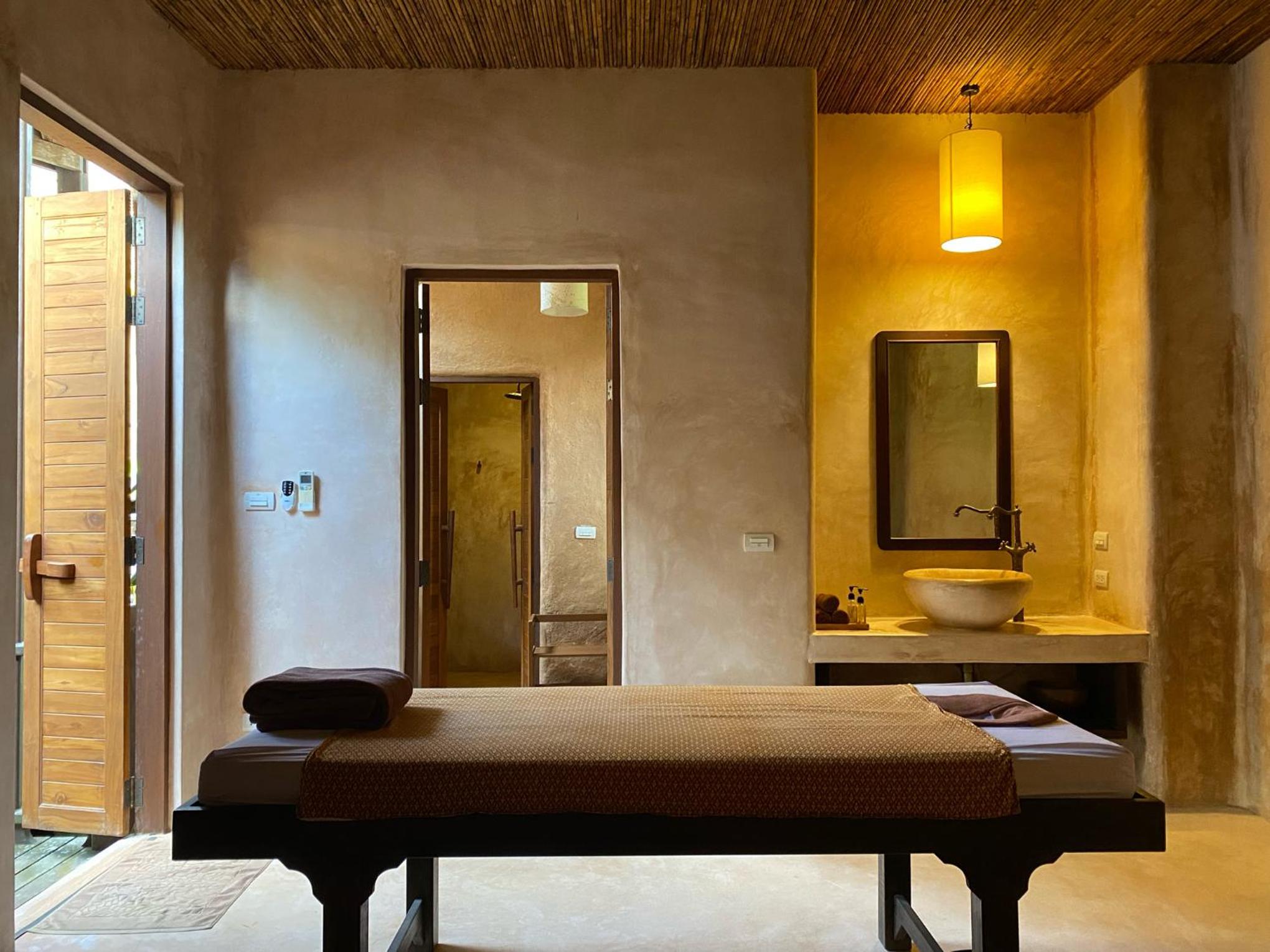 High Season Pool Villa & Spa