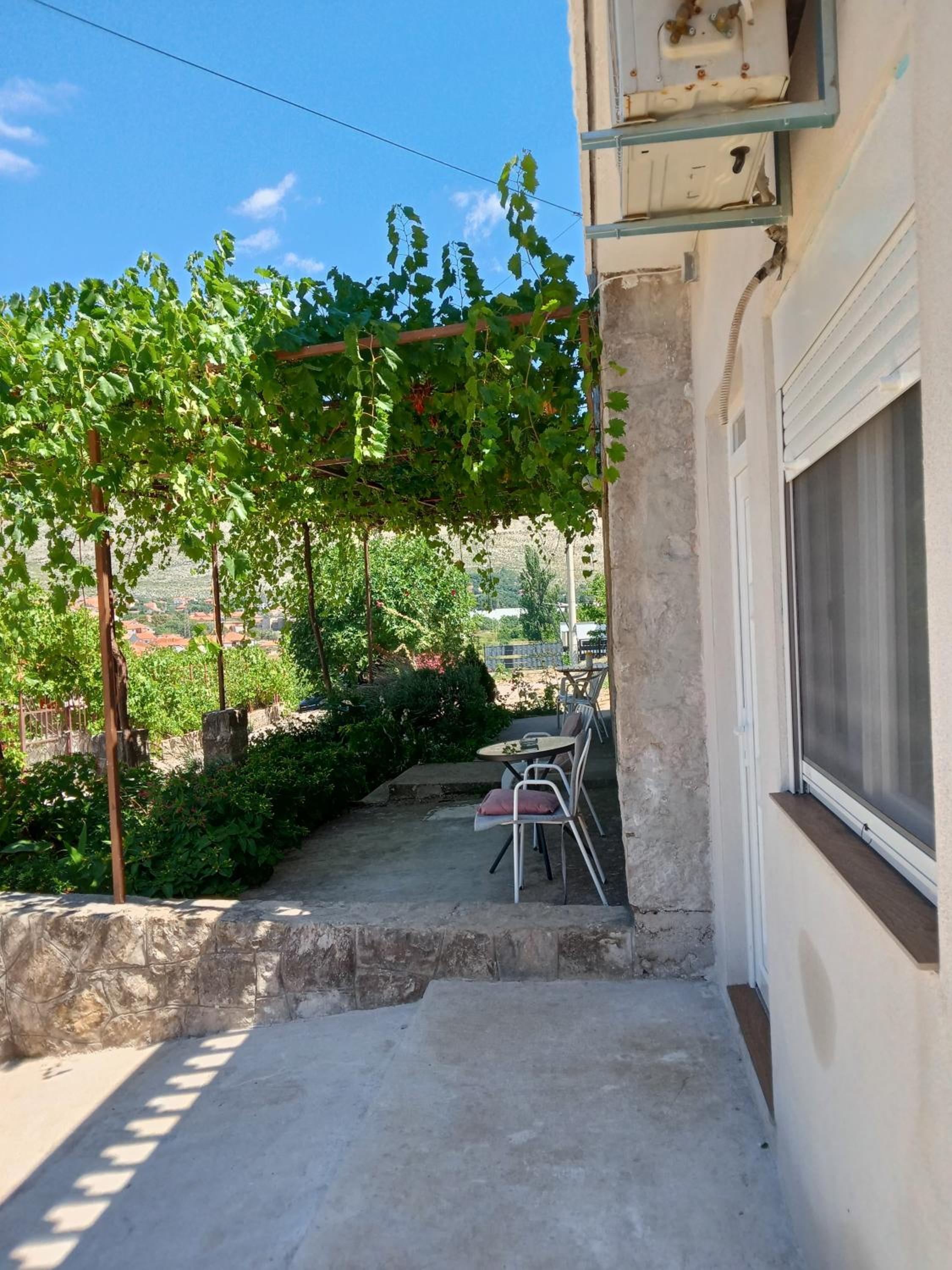 Jovanluka apartman studio nadomak Arslanaginića mosta