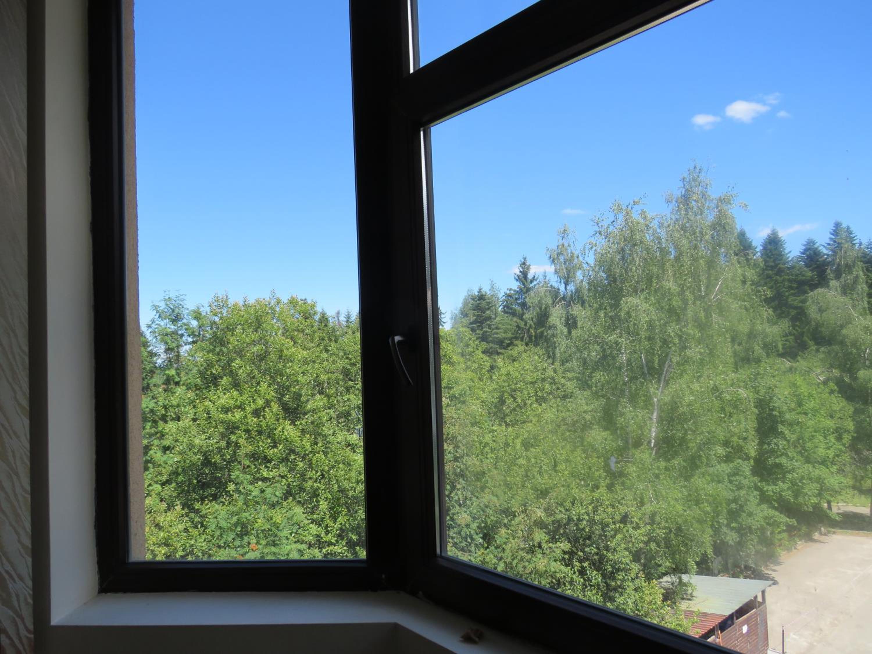 Rivendell Apartments Flora Complex view 2