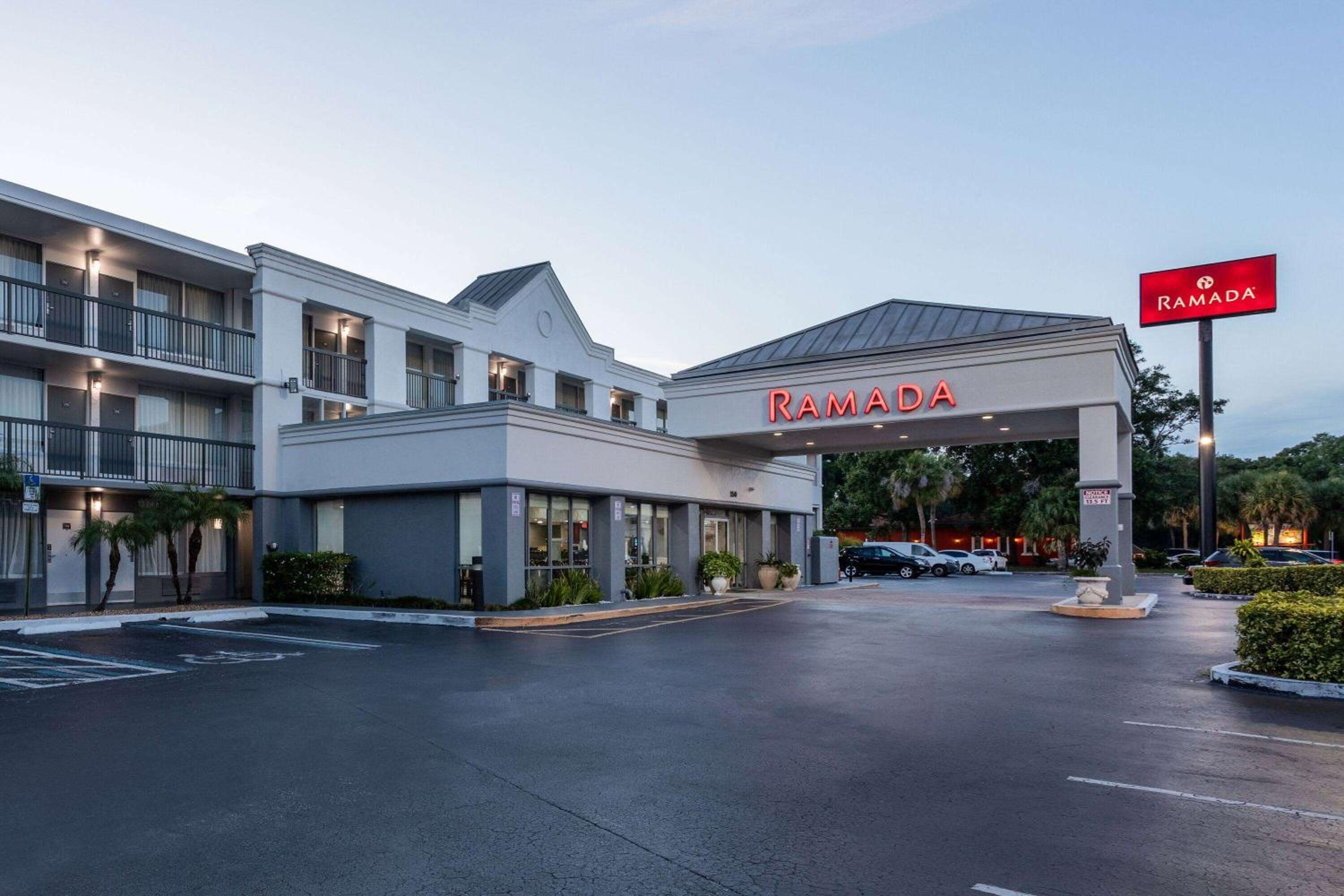 Orlando Vacations - Ramada by Wyndham Altamonte Springs Near I-4 - Property Image 11