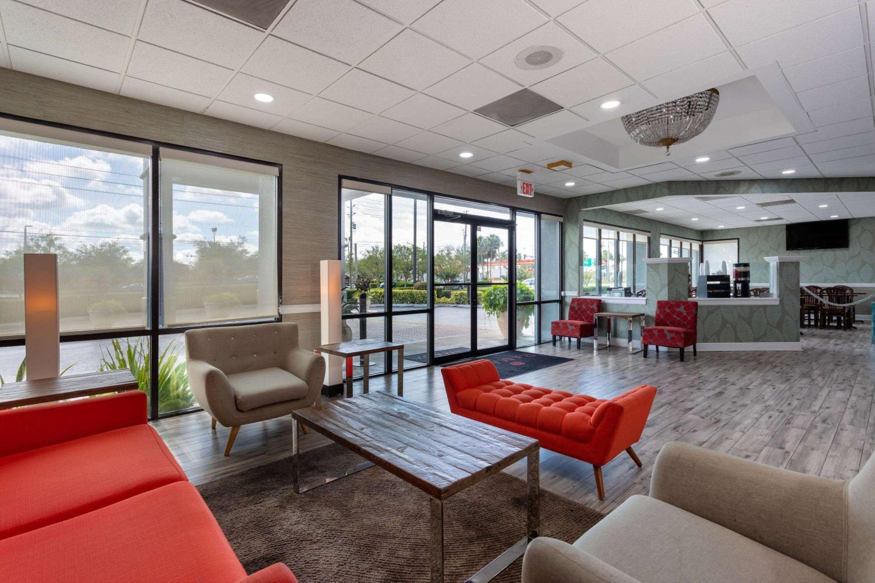 Altamonte Springs Vacations - Ramada by Wyndham Altamonte Springs Near I-4 - Property Image 3