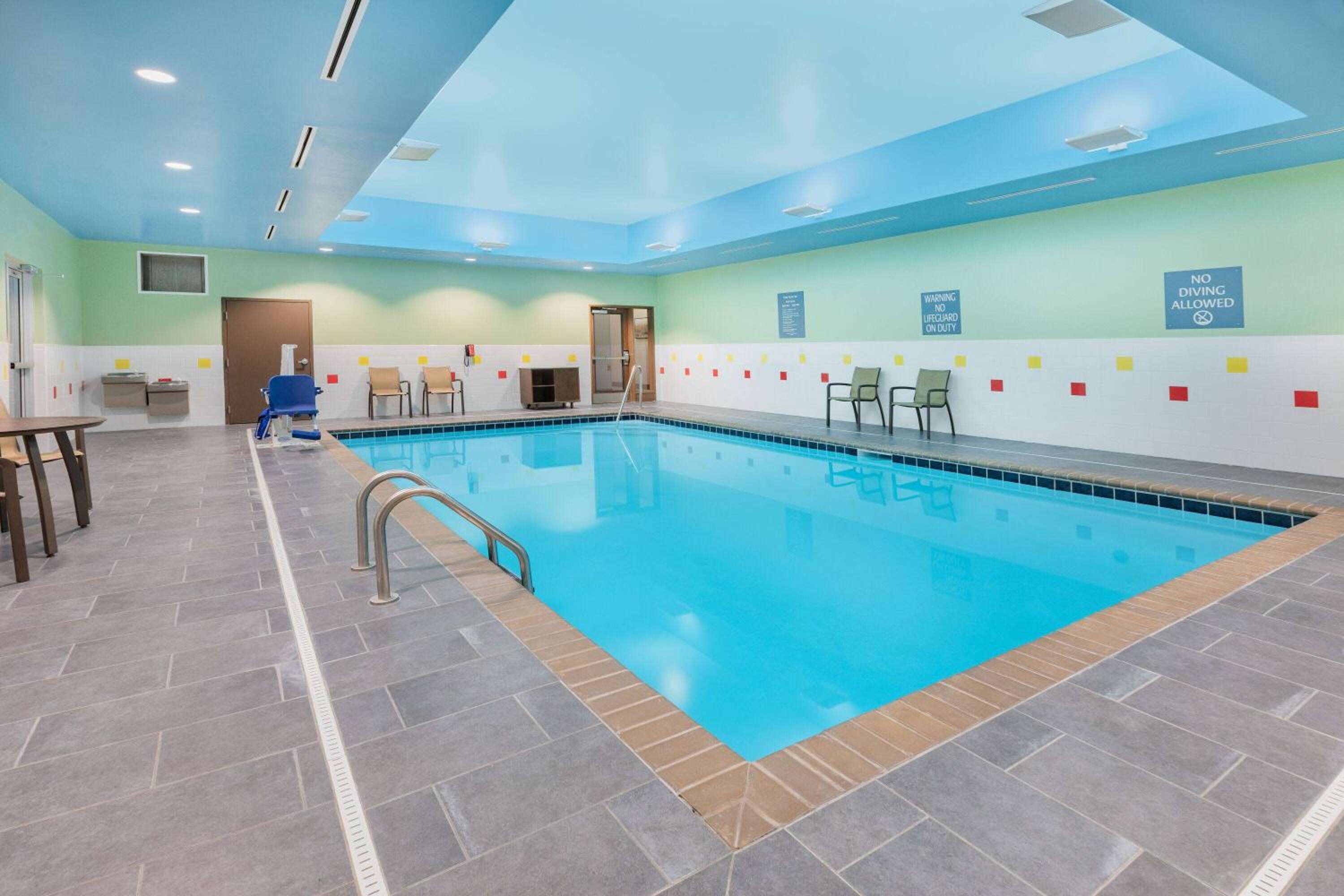 Cape Girardeau Vacations - La Quinta Inn  Suites by Wyndham Jackson-Cape Girardeau - Property Image 5