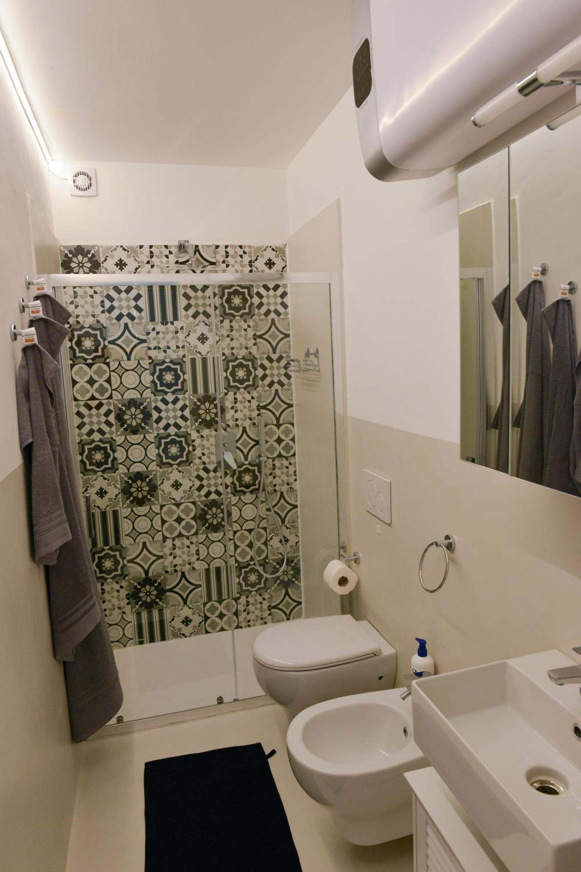 De Vivo Realty - Angel's House view 2