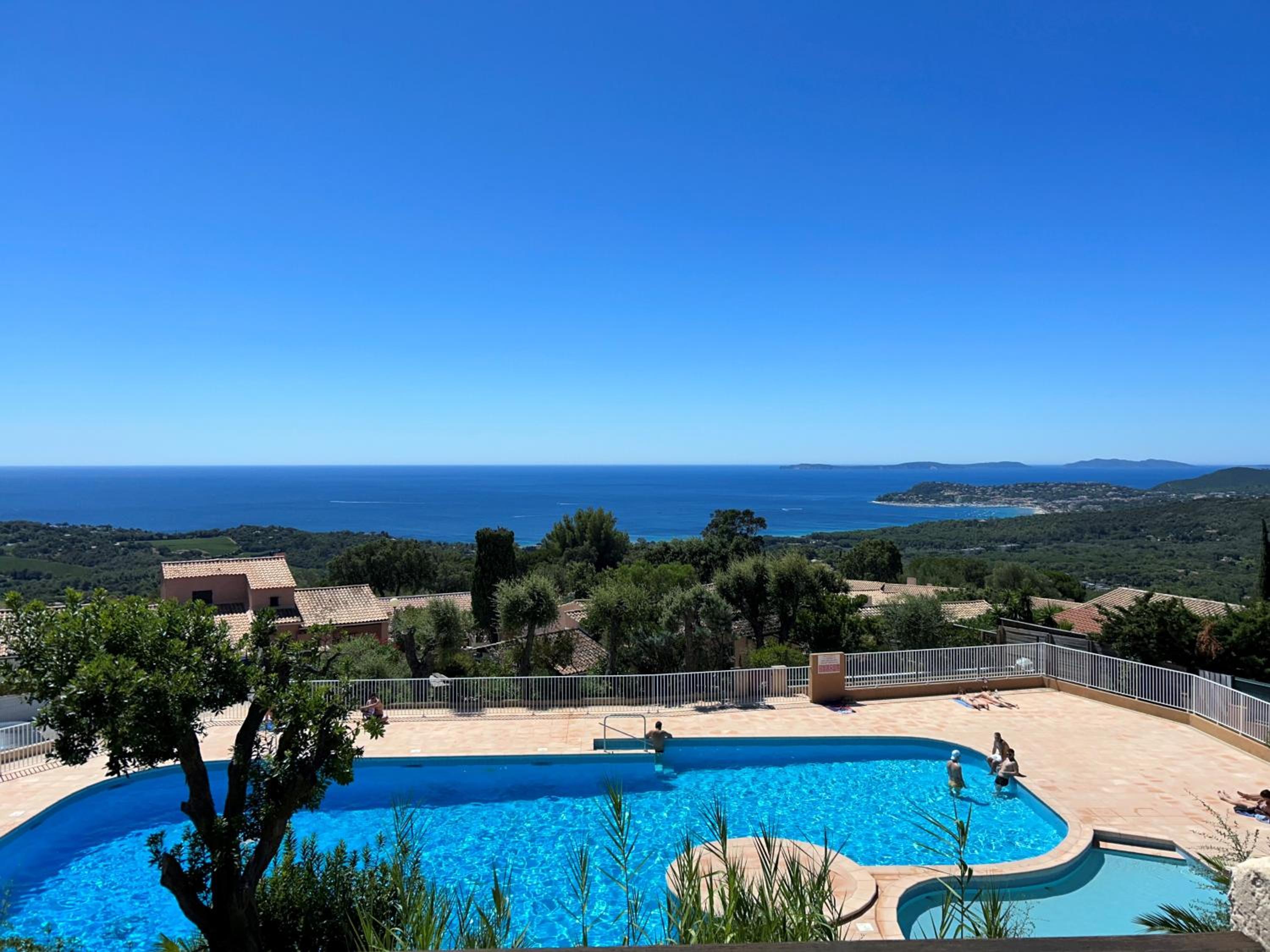 STUDIO POOL HOUSE 2 ETOILES VUE MER PANORAMIQUE AMAZING SEA VIEW WIFI LINGE LINEN INCLUS AIRCONDITIOn