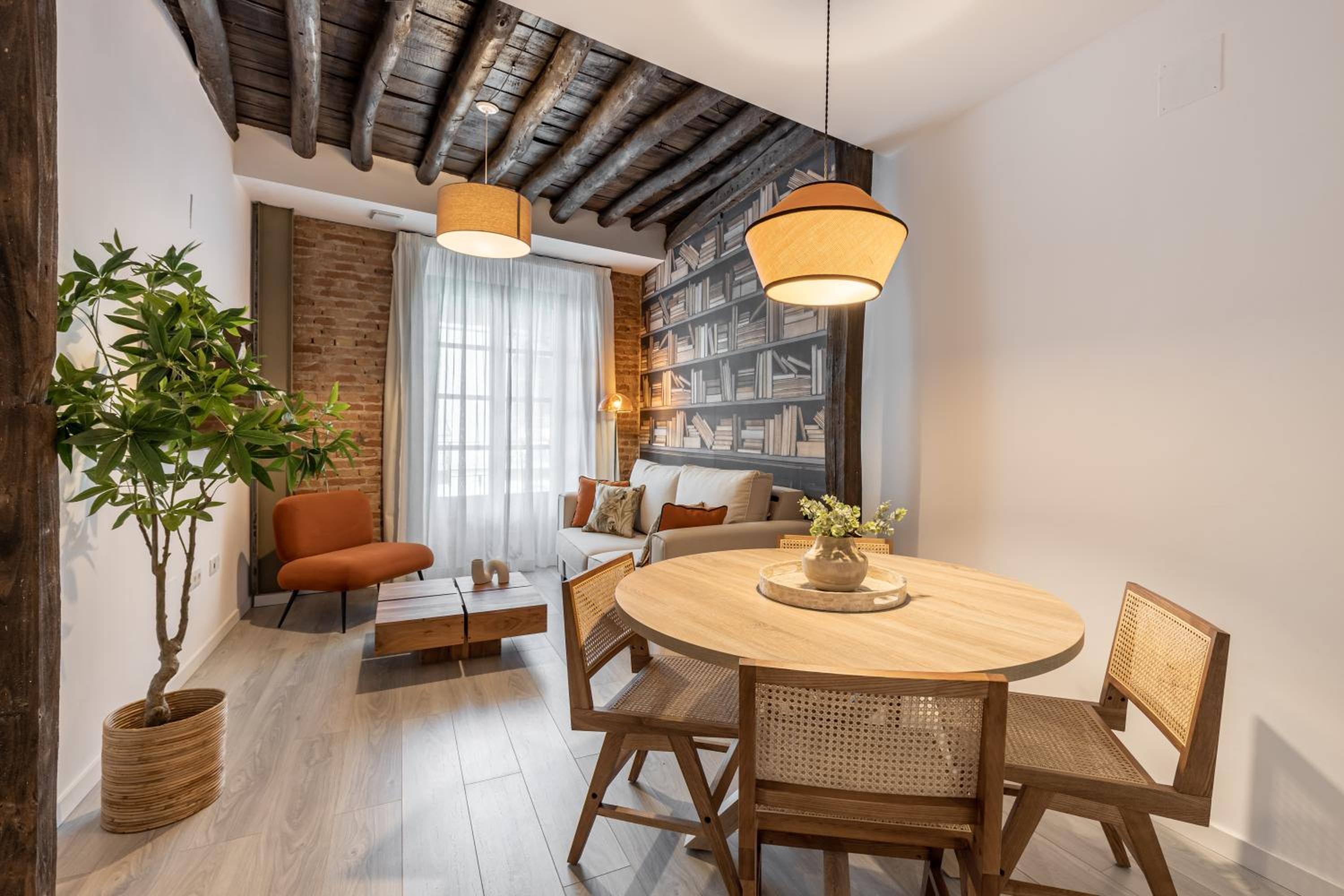 Apartamentos Puerta Elvira Suites 3000