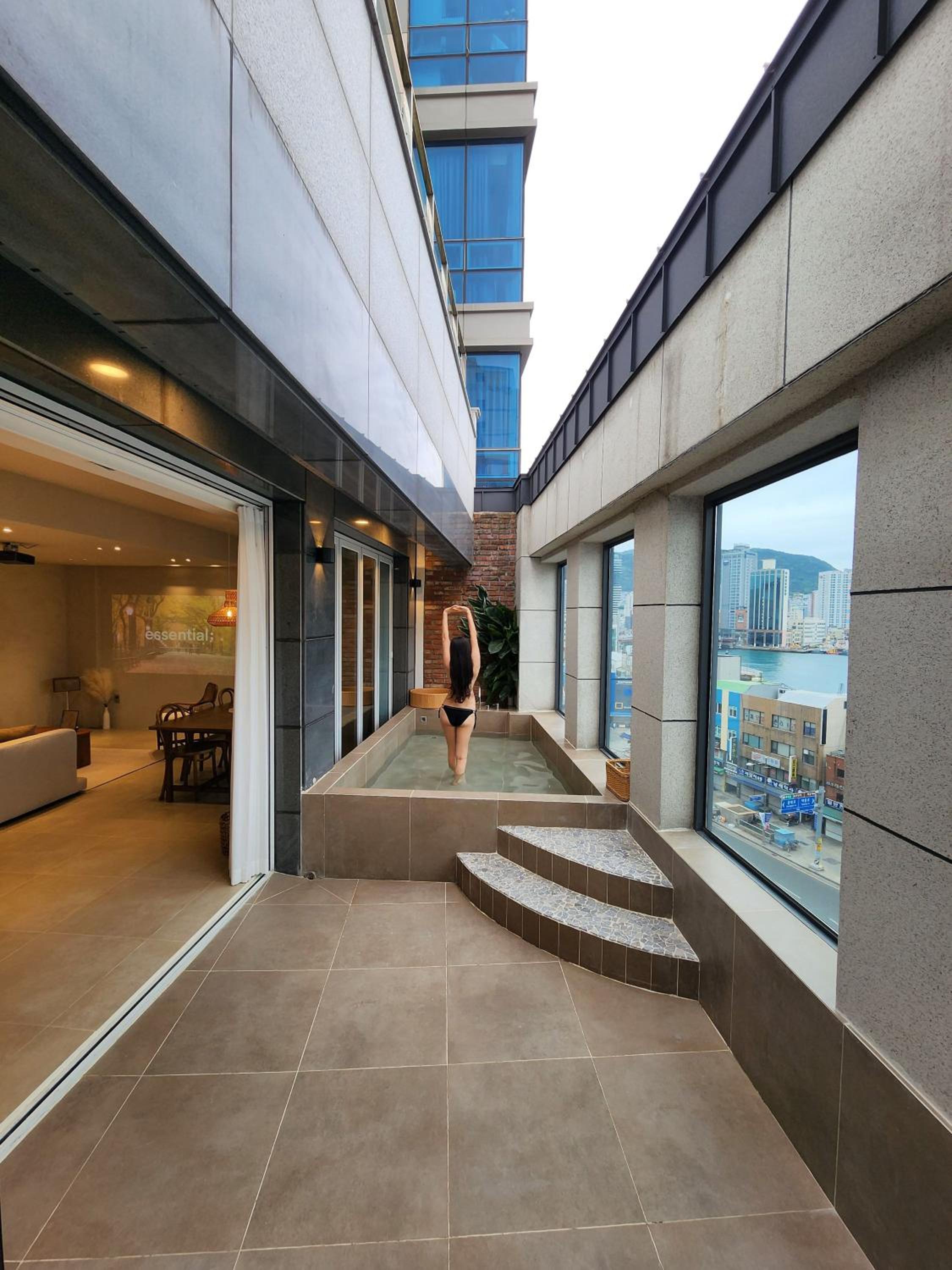 Hotel Poolvilla Gaon - Image 1