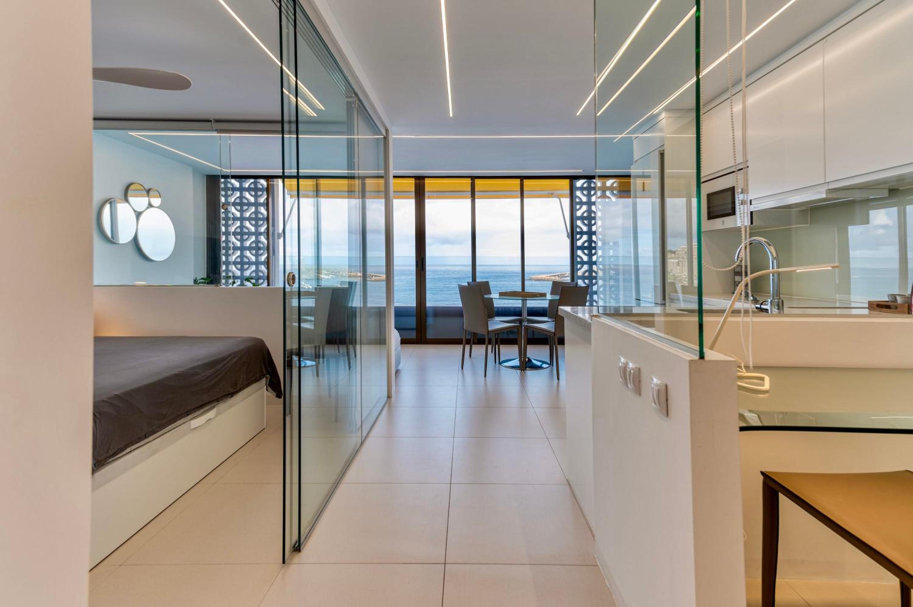 Oceanglass Apartments by Airnest view 2