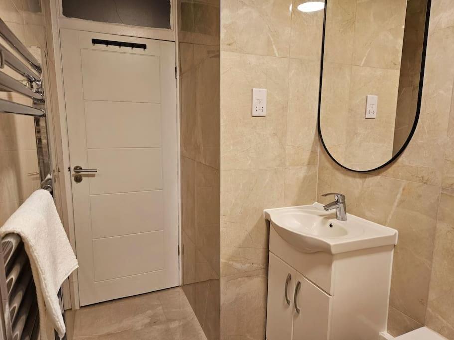 Wonderful Apartment in Wembley