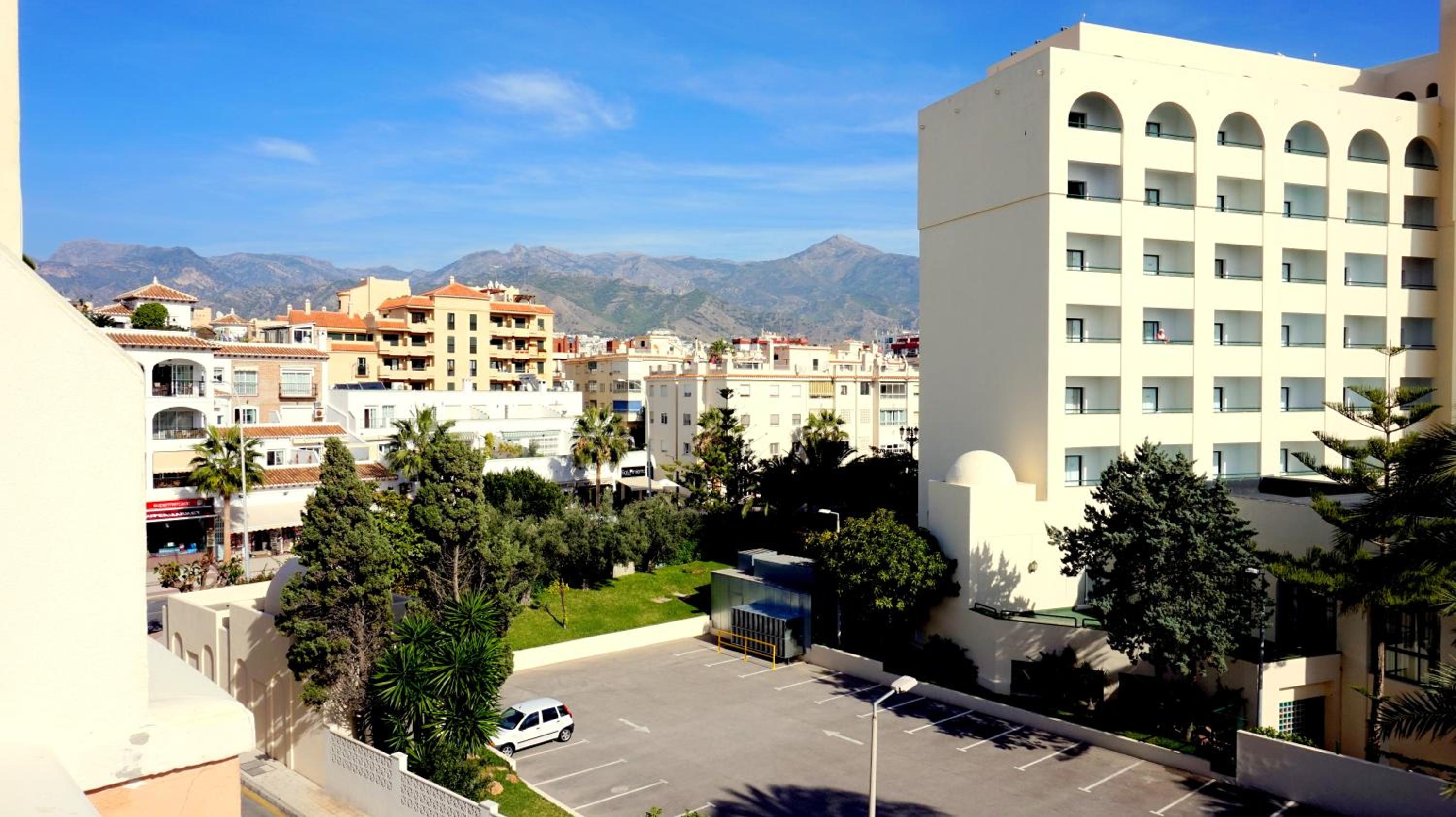 Apartamentos StarNerja II