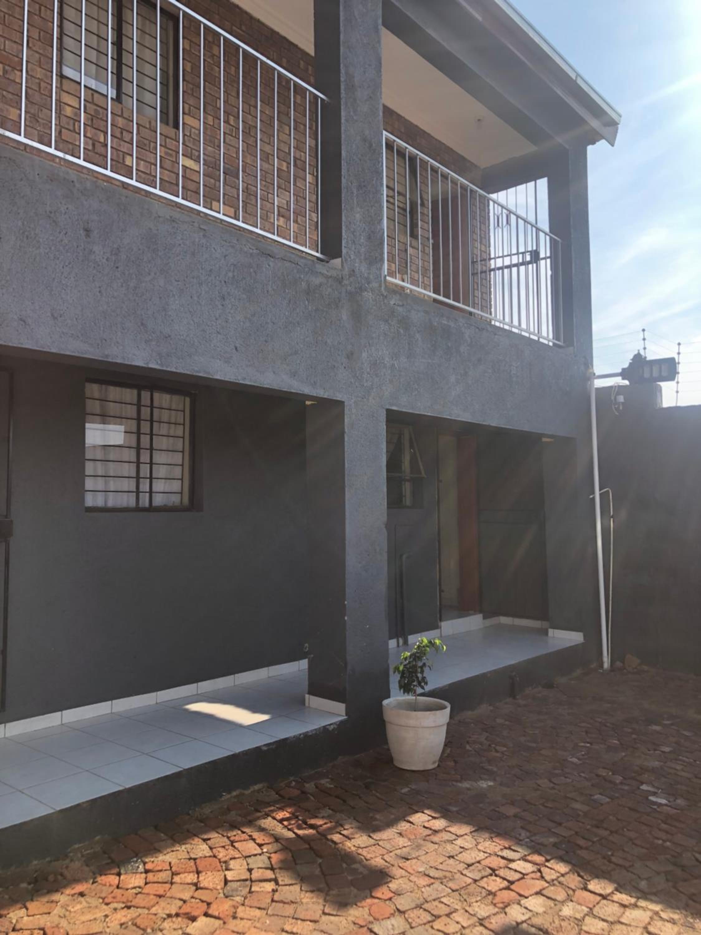 Karaboapartlodge