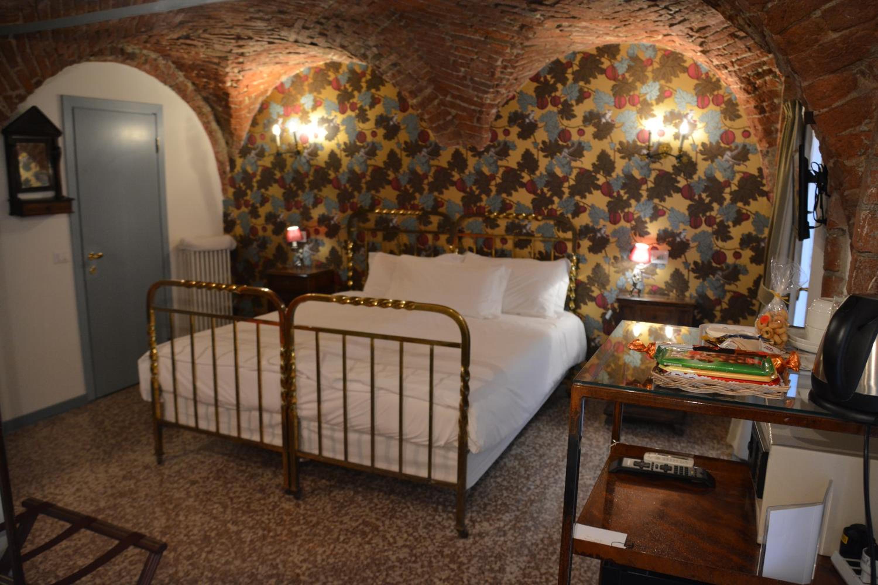 Ca' Monteggia Guest House