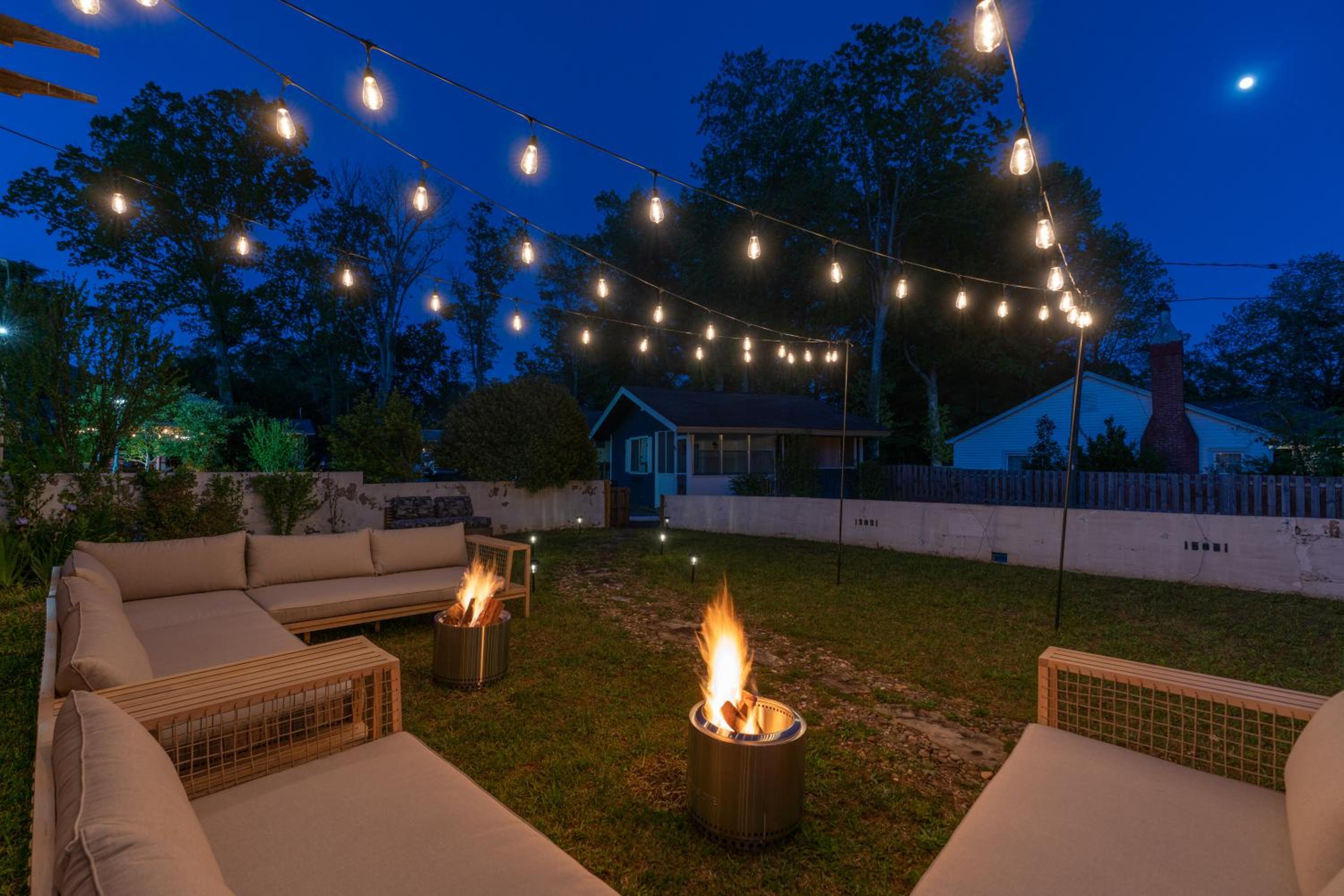 CedarWood Inn