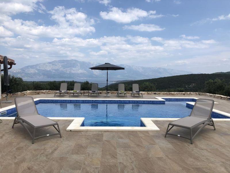 Ferienhaus Luisa Insel Brac - Kamin, Pool, Grill, Olivengrundstück view 4