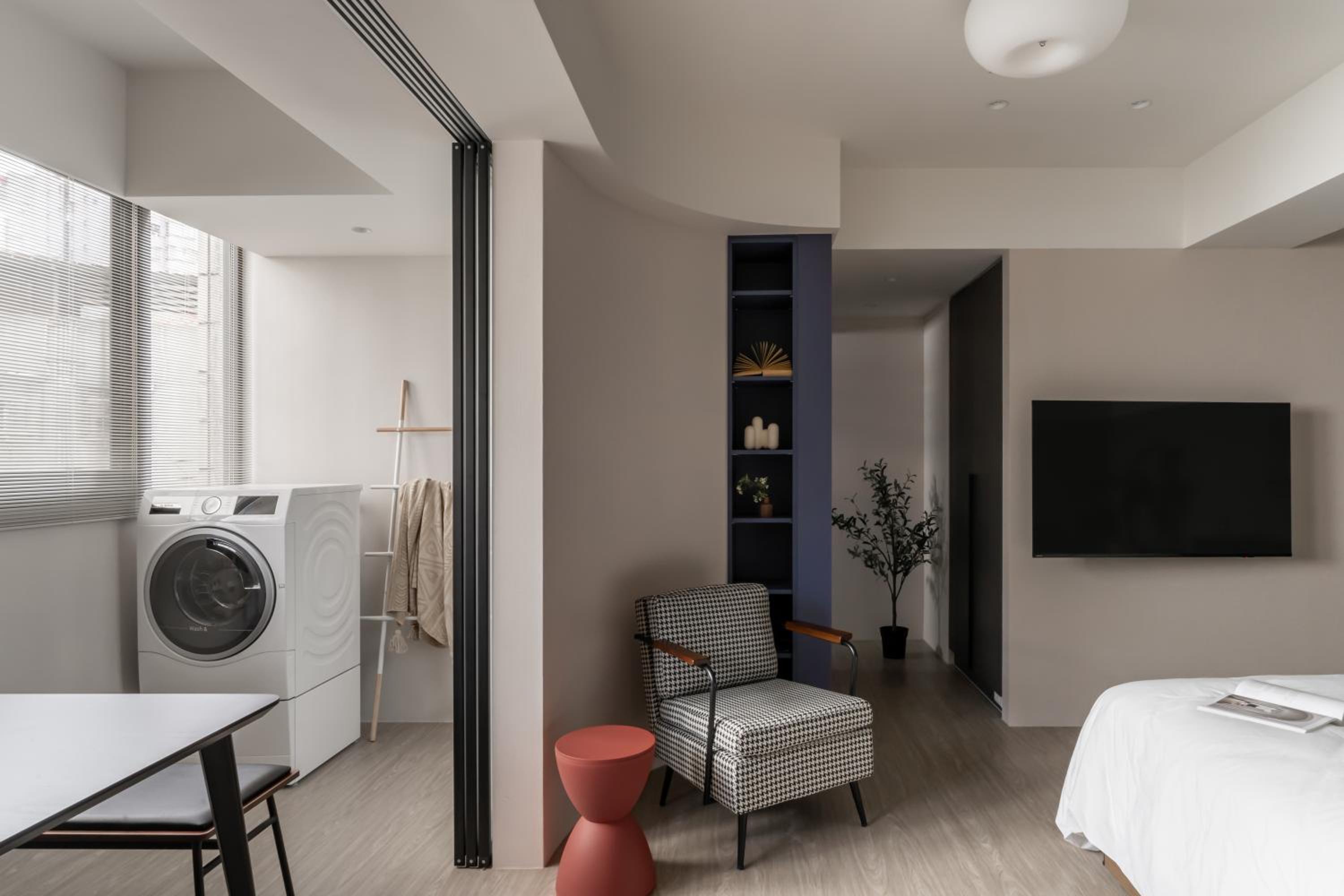 Lin Apartments by Olala Homes