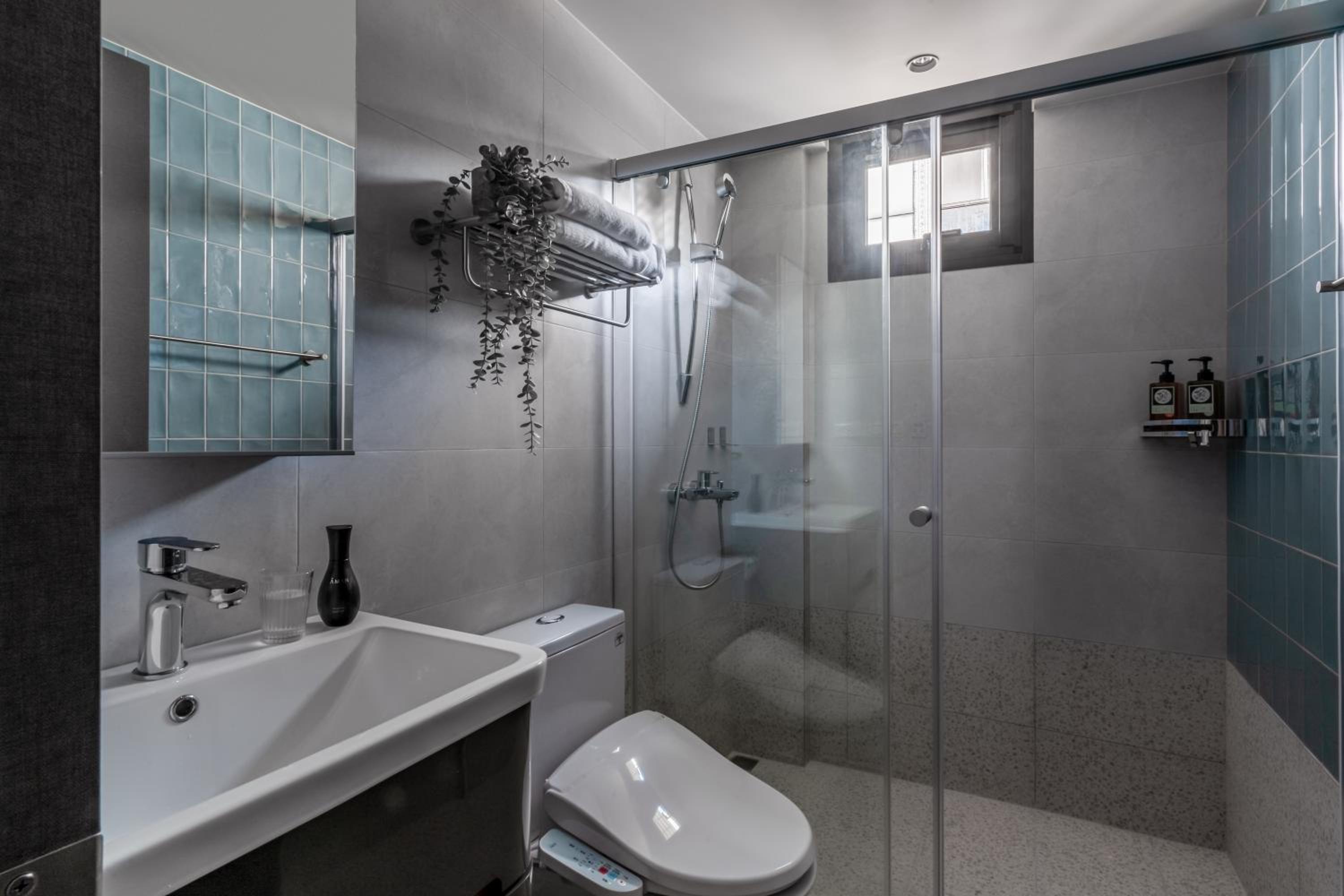 Lin Apartments by Olala Homes