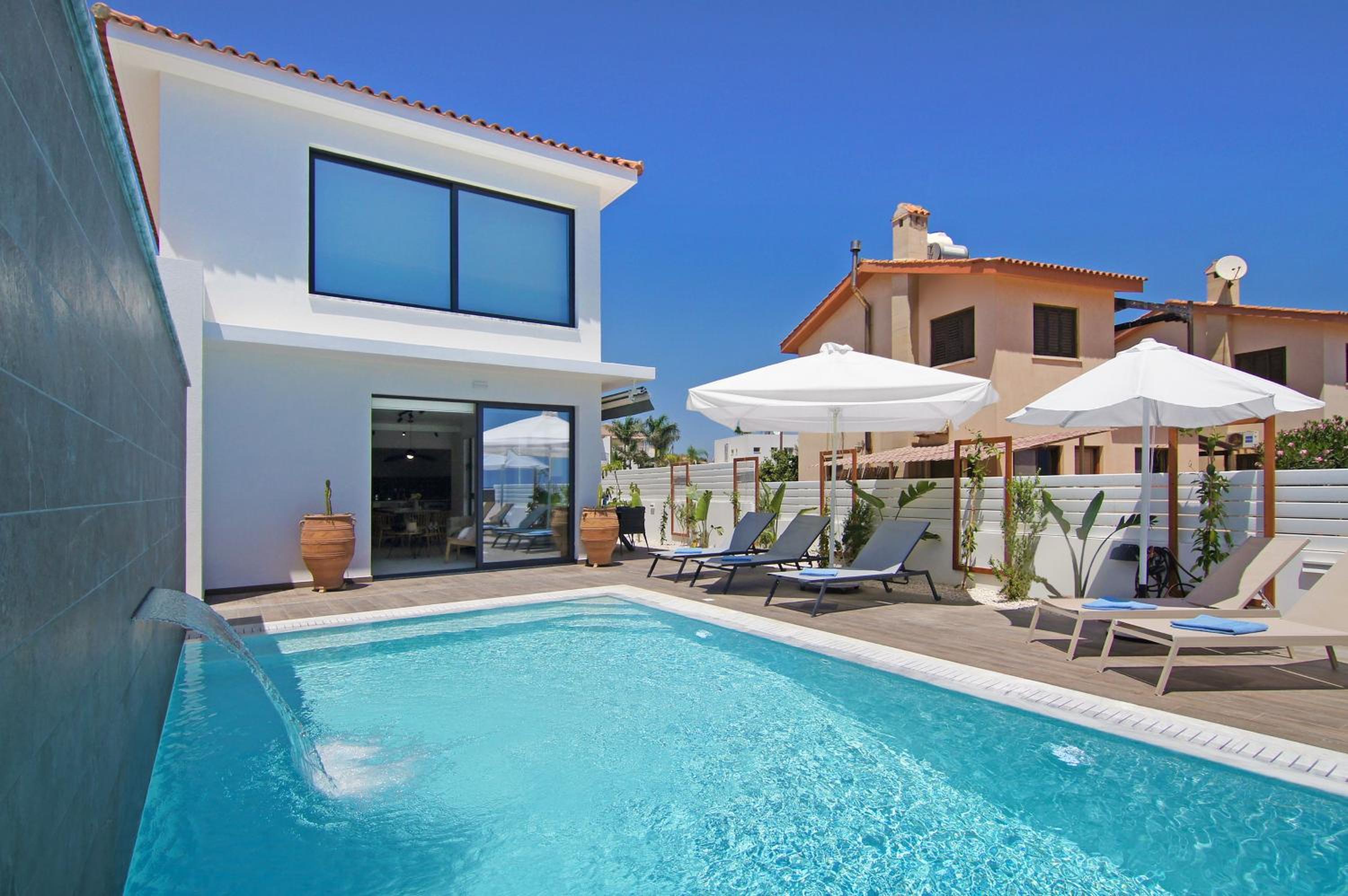 Votsalo Villa - 30m from Med Sea