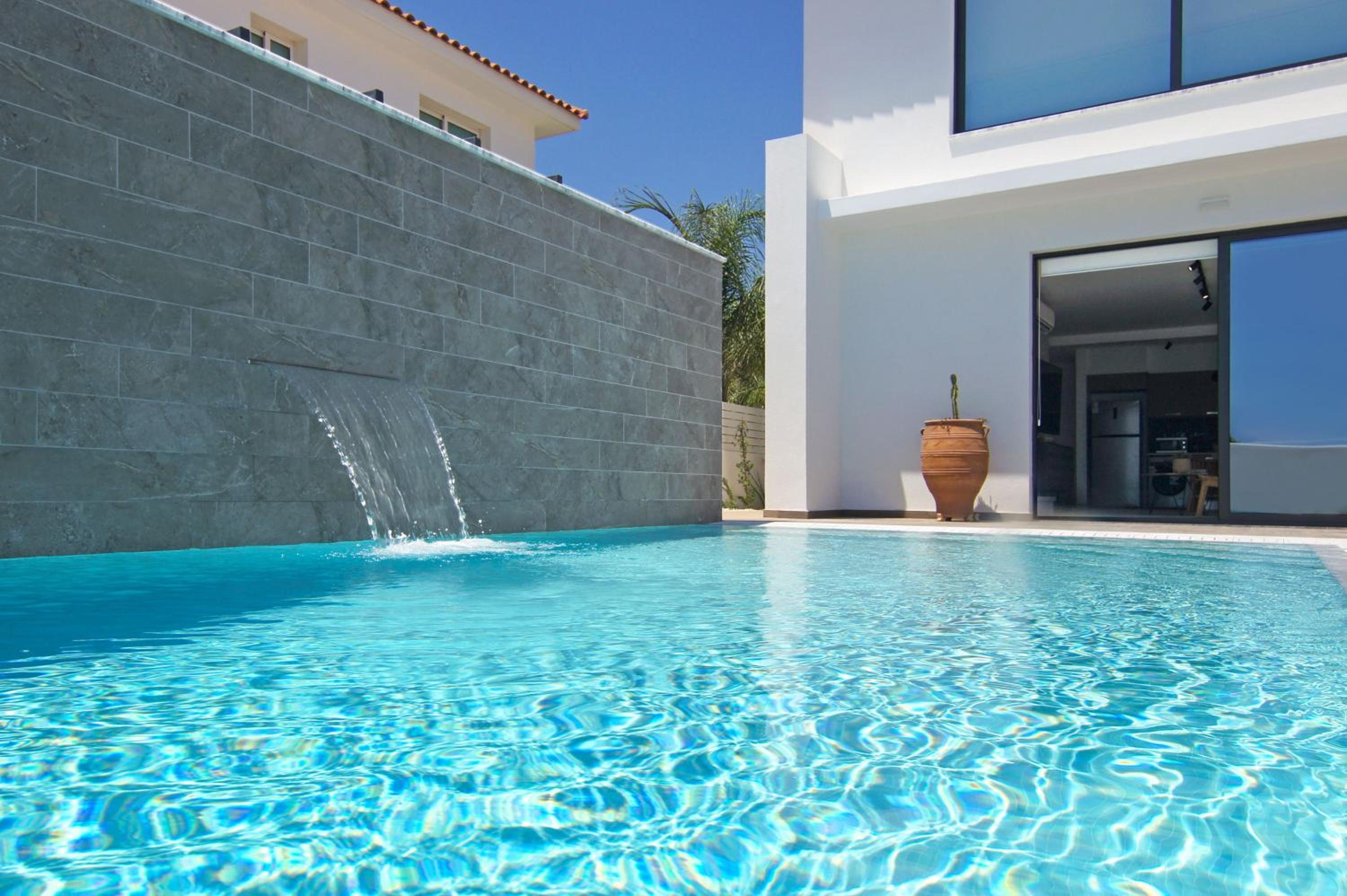 Votsalo Villa - 30m from Med Sea
