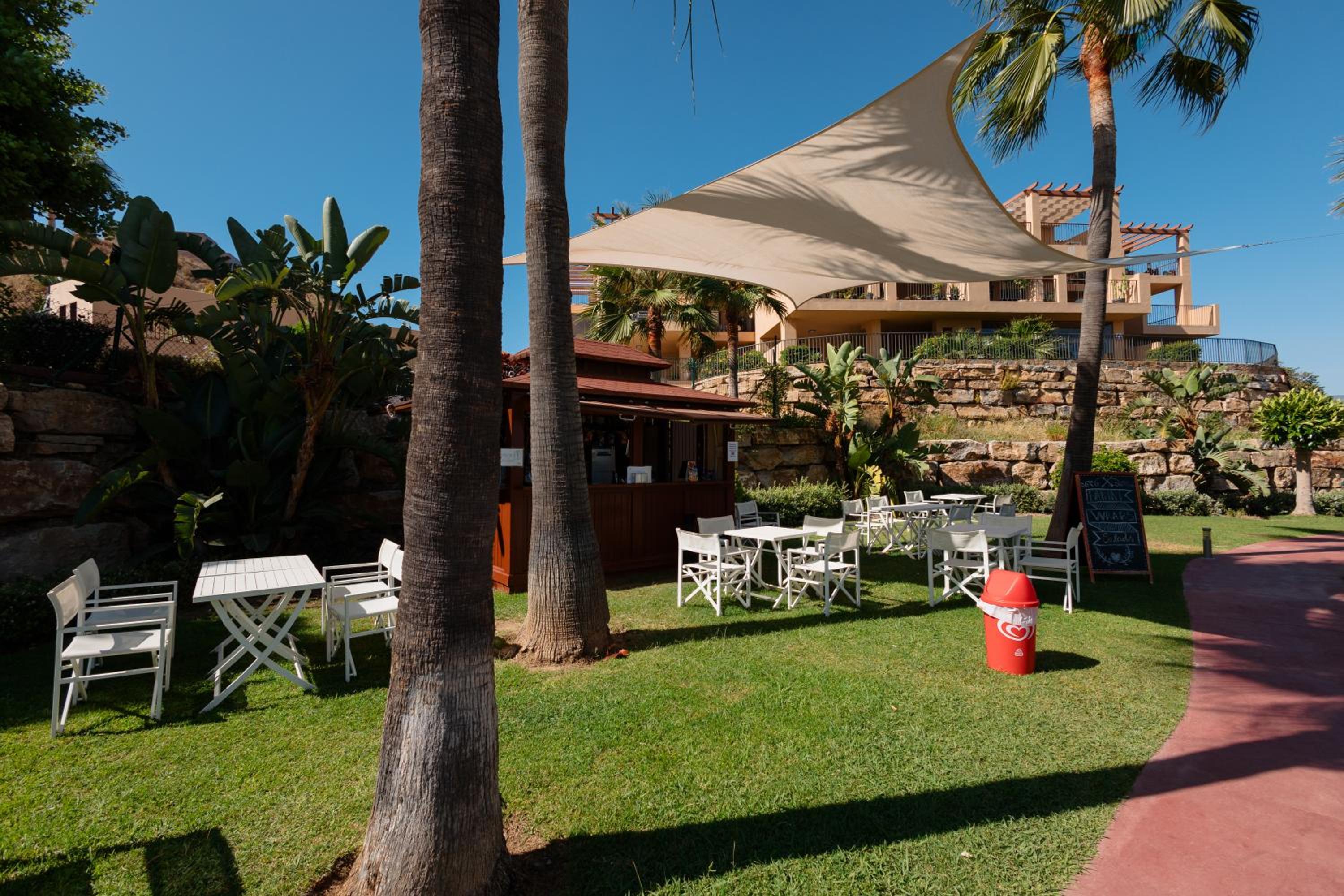 Beautiful apartment, with private terrace in Benahavís, Marbella