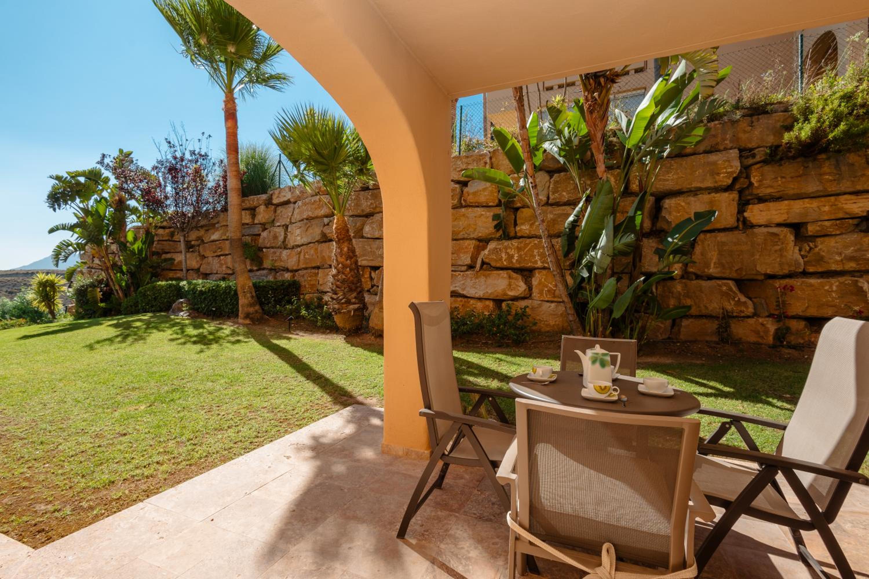 Beautiful apartment, with private terrace in Benahavís, Marbella