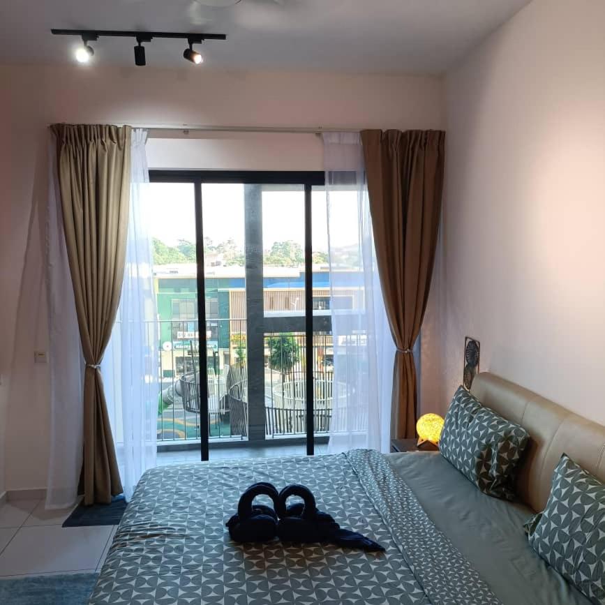 Sky Trees Bukit Indah Nflix Disney Plus Pools Balcony