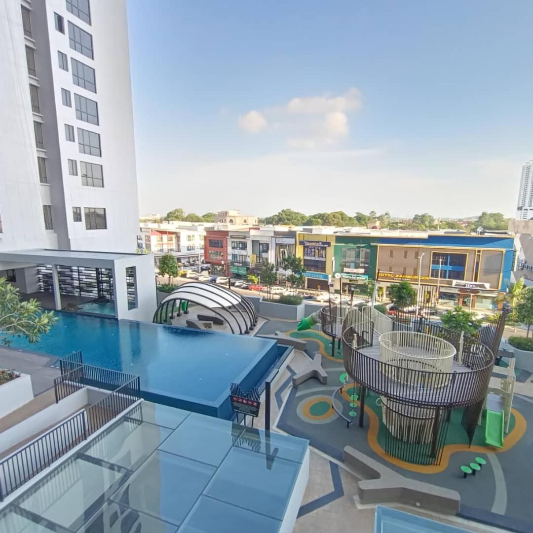 Sky Trees Bukit Indah Nflix Disney Plus Pools Balcony
