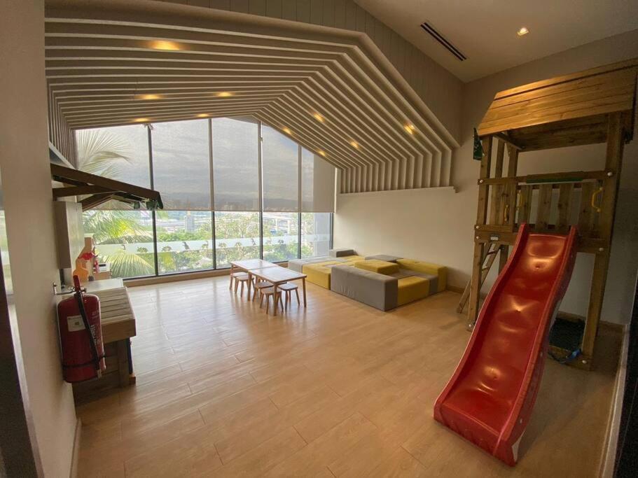 ContiNew Residence 1BR near TRX by StayHere