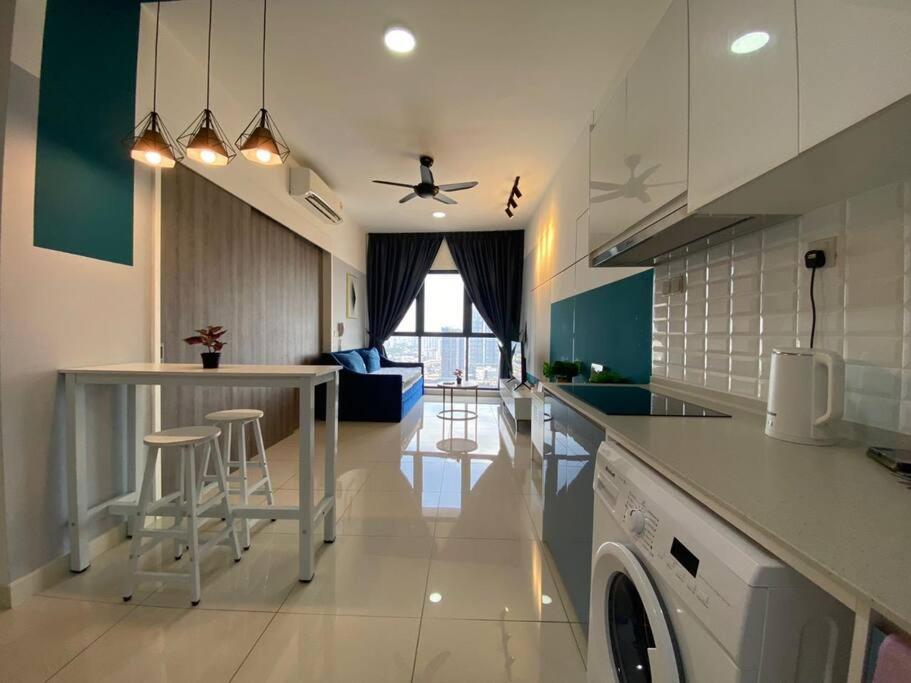 ContiNew Residence 1BR near TRX by StayHere