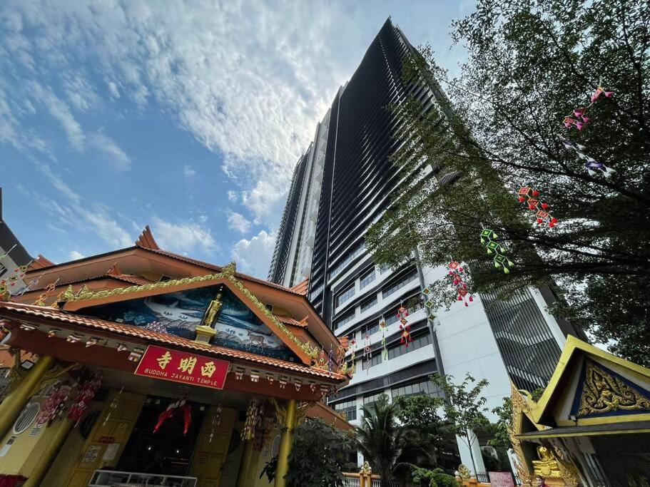 ContiNew Residence 1BR near TRX by StayHere