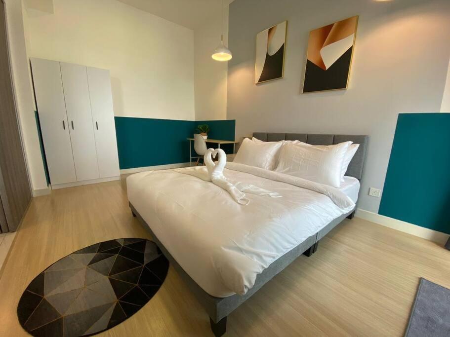 ContiNew Residence 1BR near TRX by StayHere