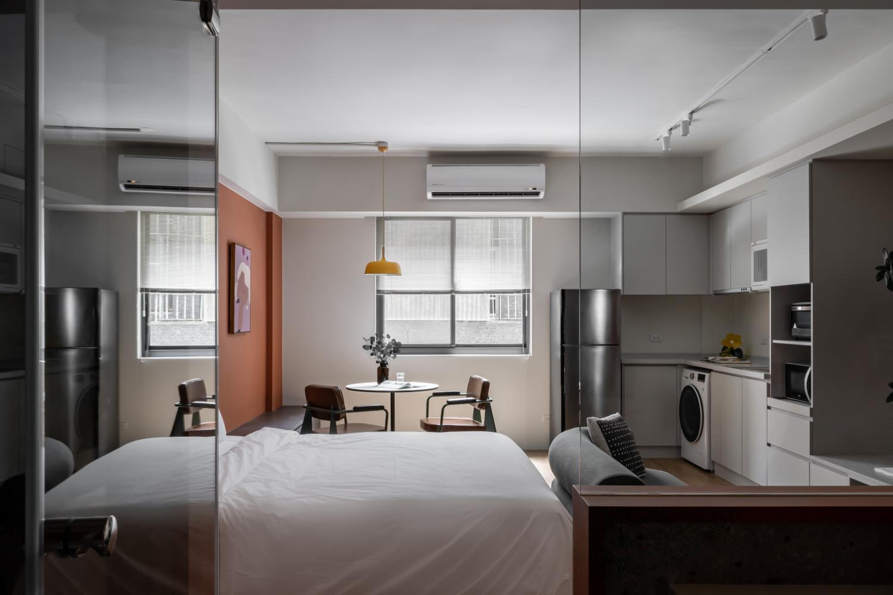 Lin Apartments by Olala Homes