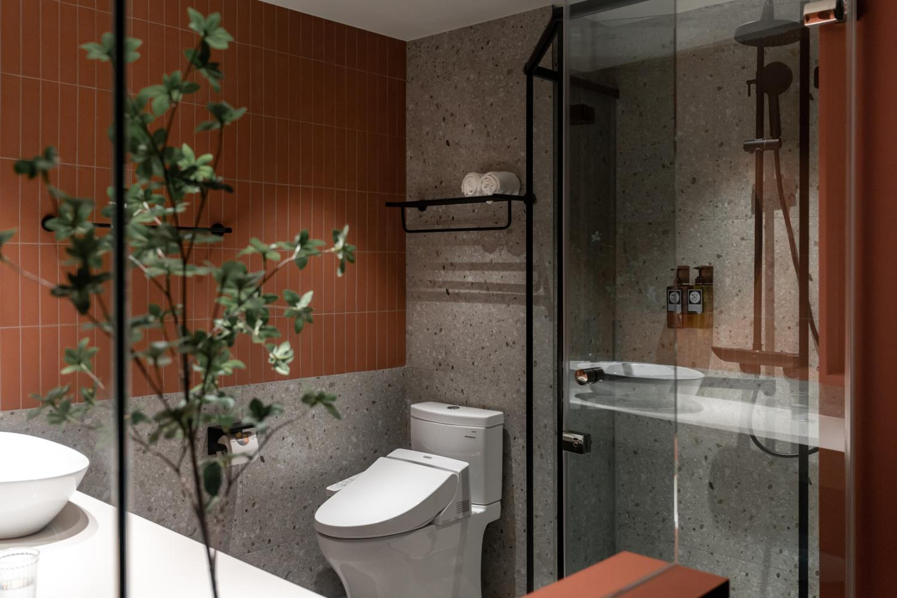 Lin Apartments by Olala Homes