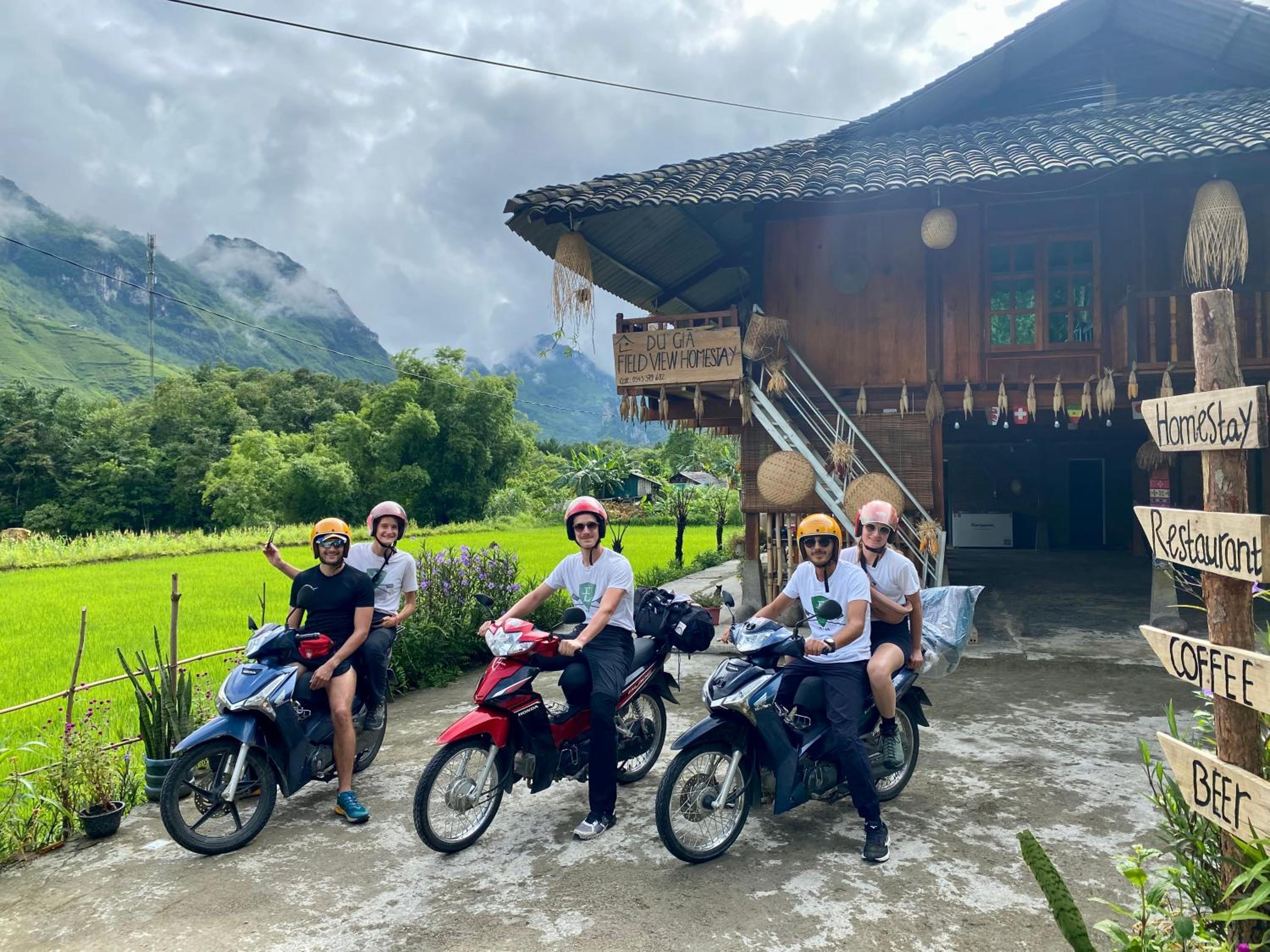 Du Gia Field View Homestay