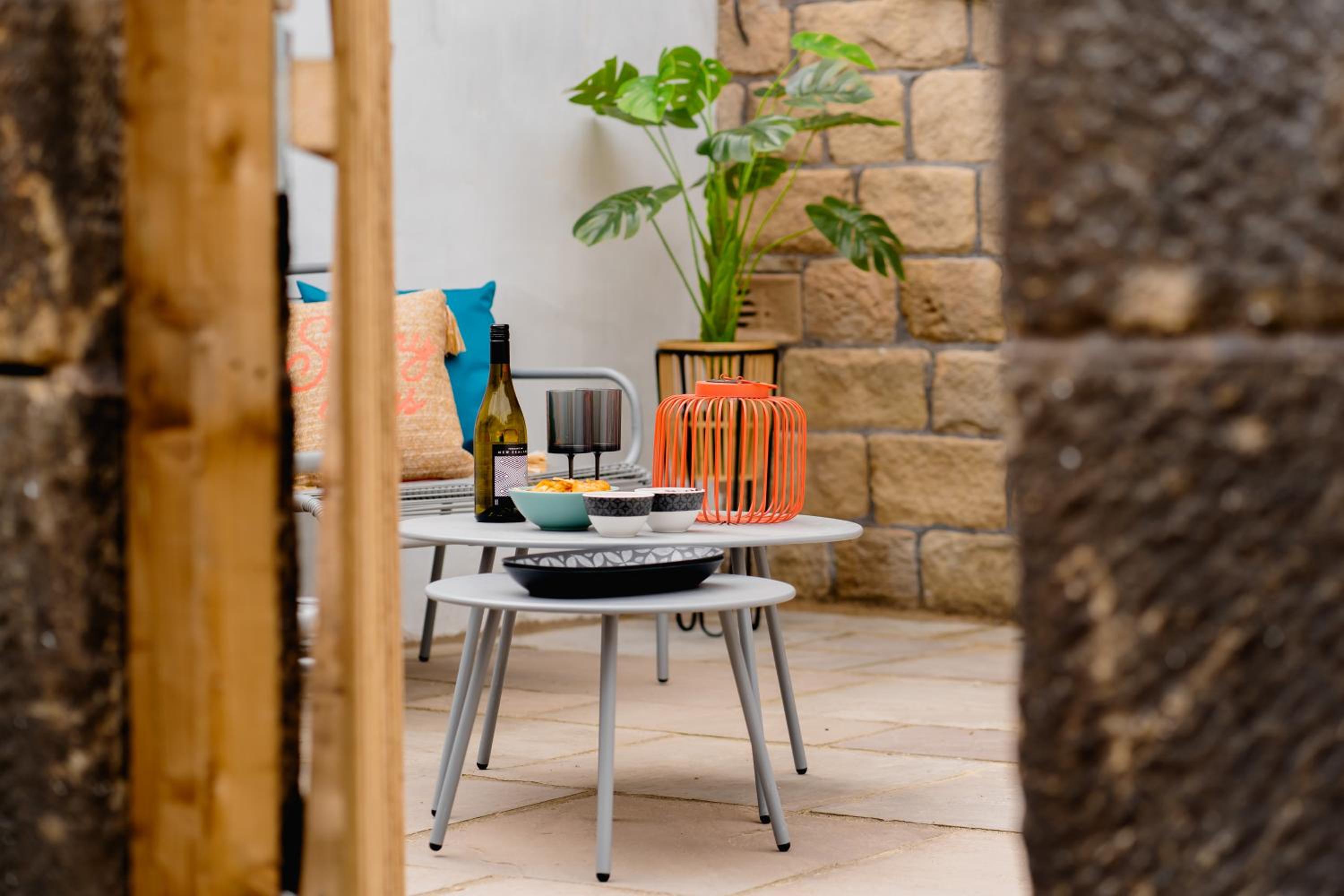 Modern Skipton House, Sleeps 5, Canal & Parking