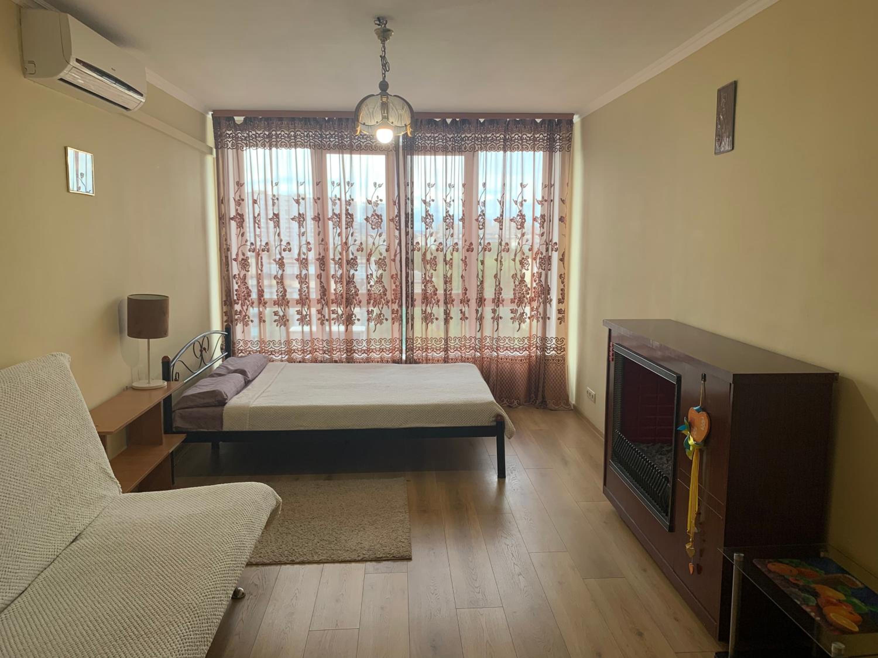 One bedroom on Rusanovka view 3