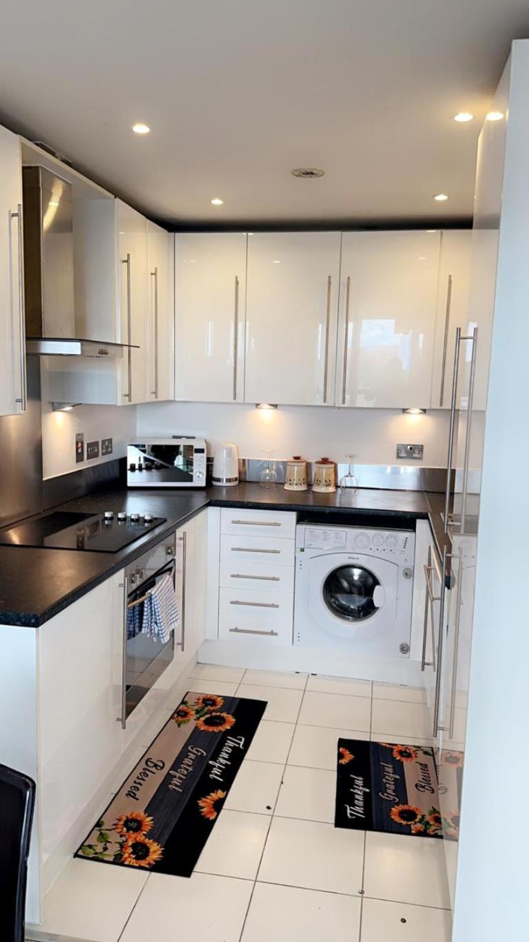 ComfyCozy Luxury Apartment Canning Town