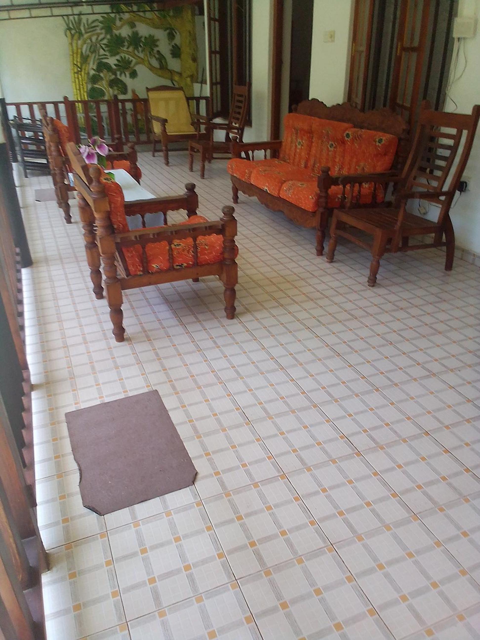 Avinkavilla Walpolawtha Talpe North Road Unawatuna