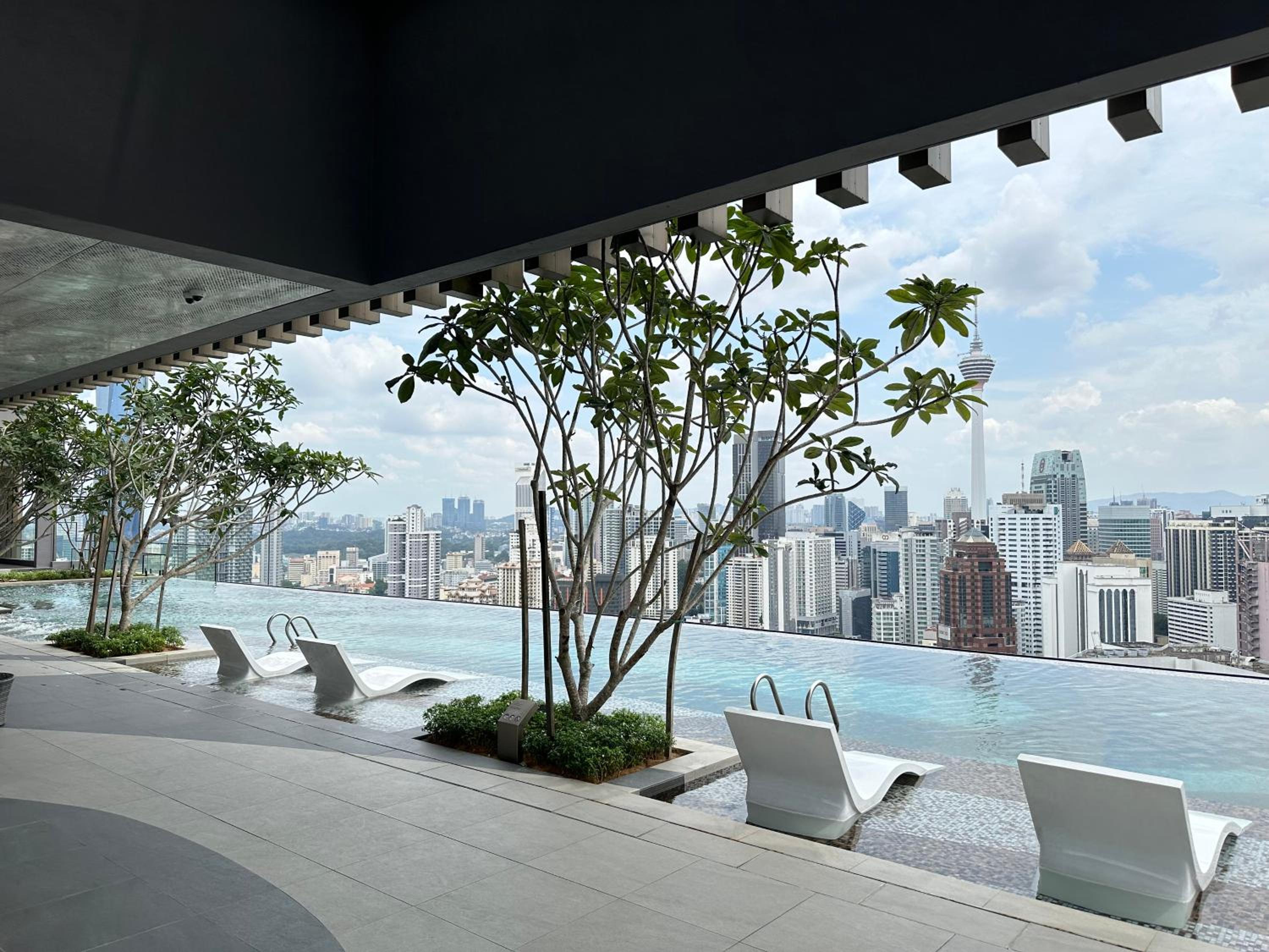 Axon Residence by Western Suites
