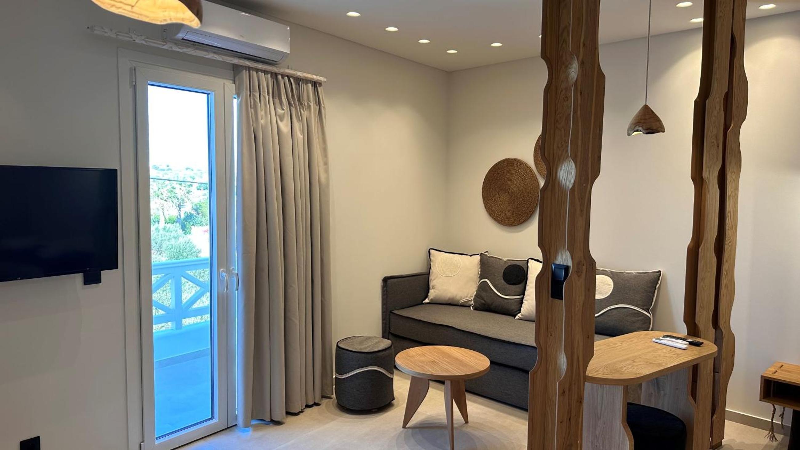 Aristotle Suites