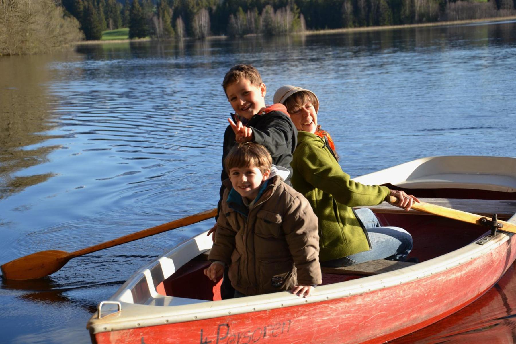 Direkt am See mit Bergblick