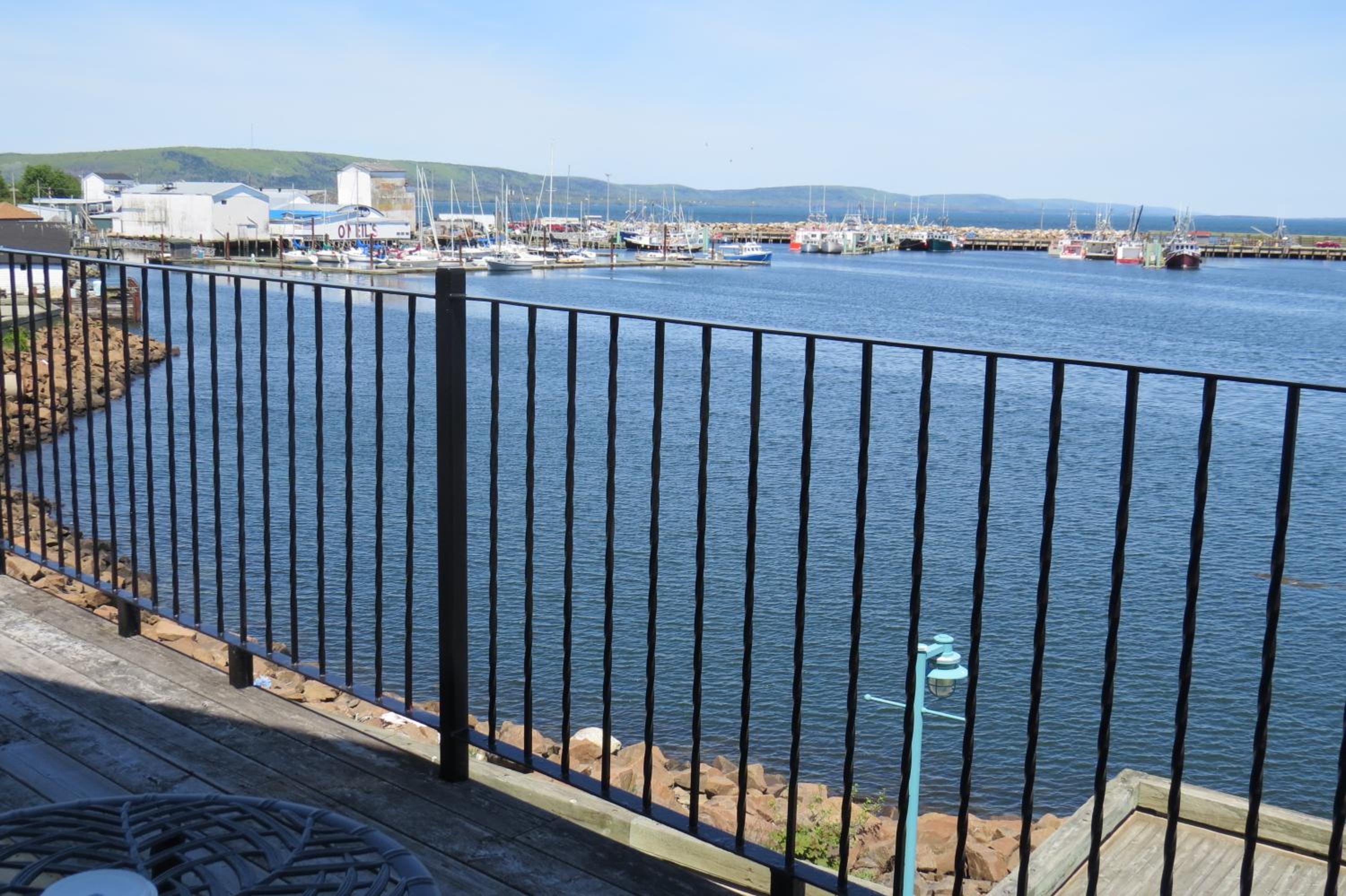 Dockside Suites